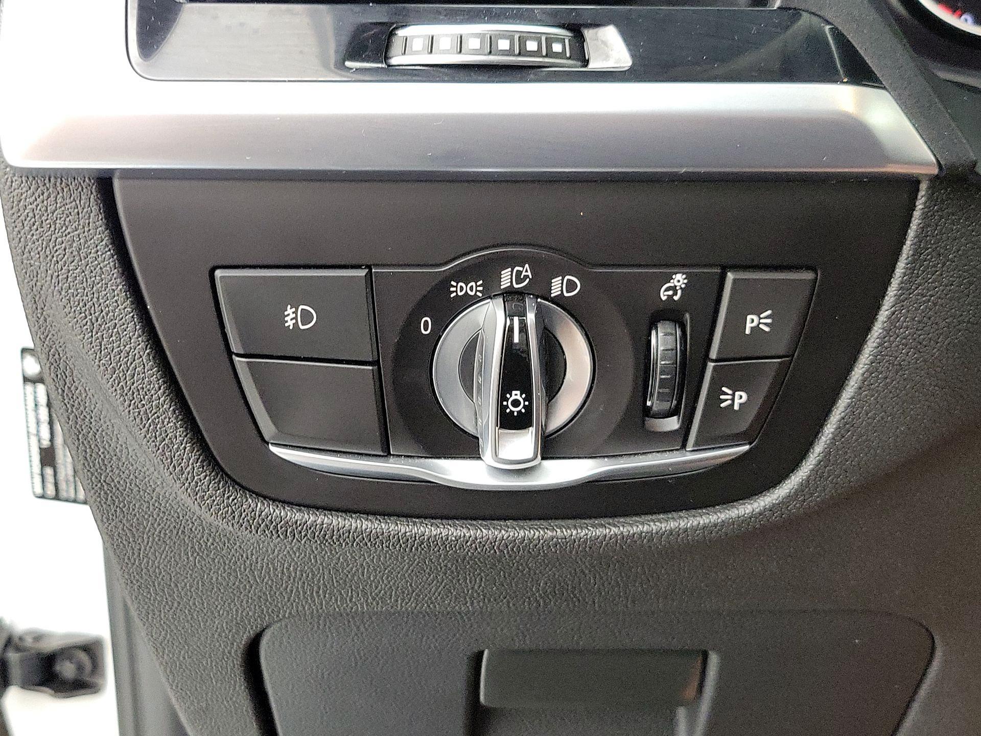 Thumbnail: 2019 BMW X3 - 13