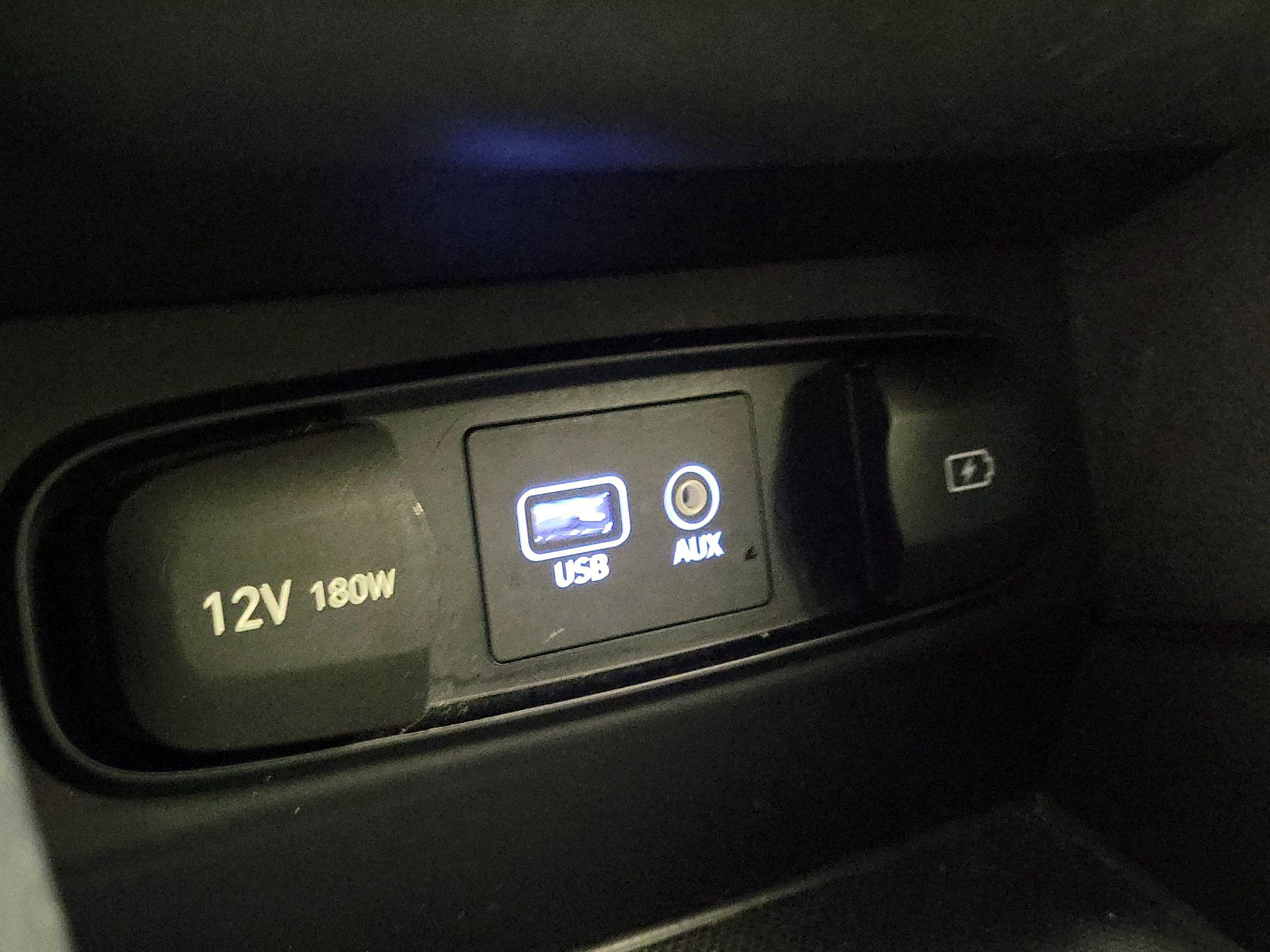 Thumbnail: 2019 Hyundai Santa Fe - 18