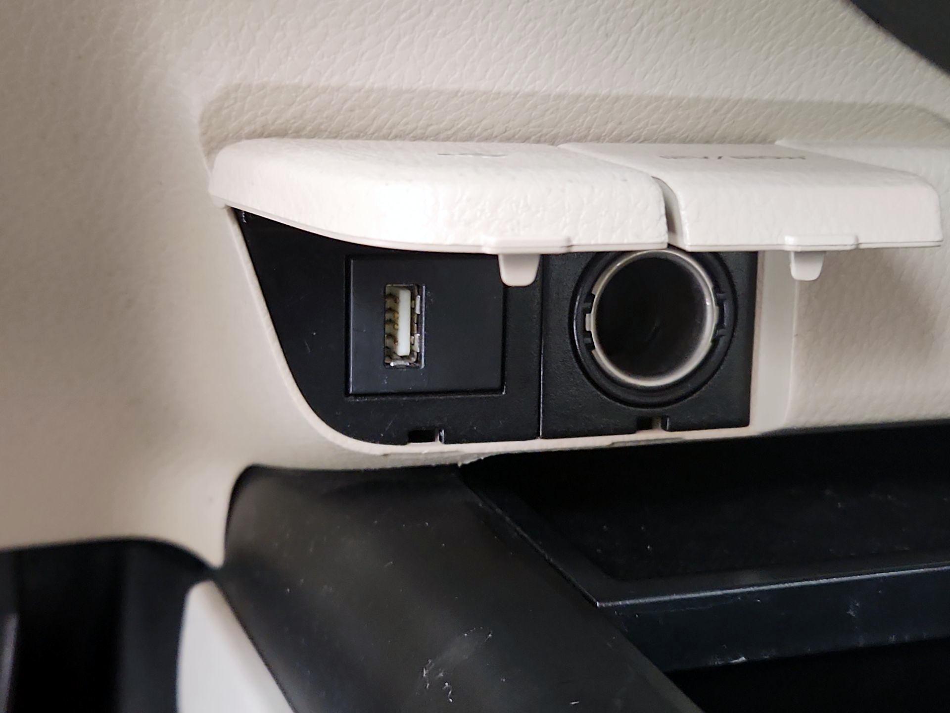 Thumbnail: 2021 Toyota Camry - 18