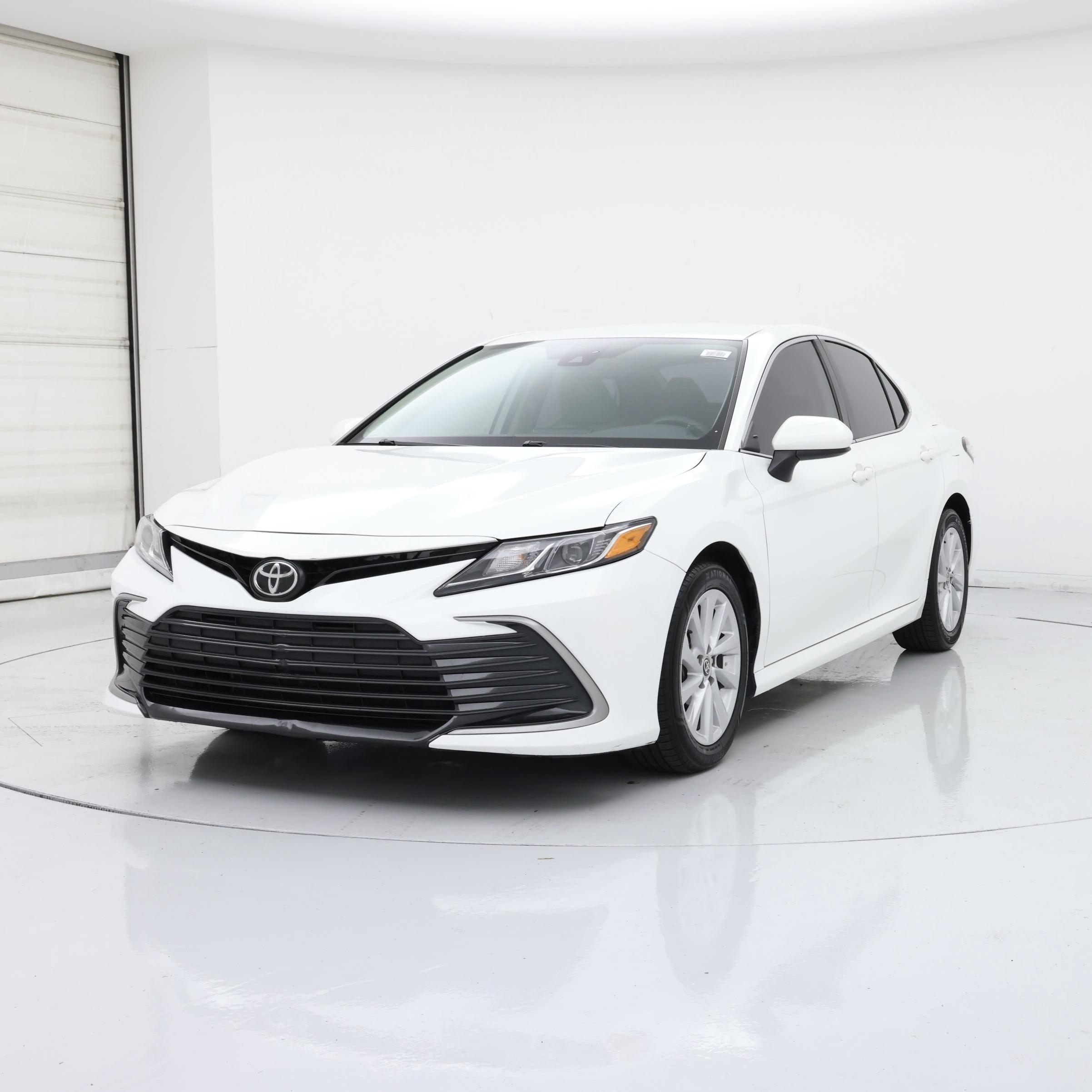 Thumbnail: 2021 Toyota Camry - 4