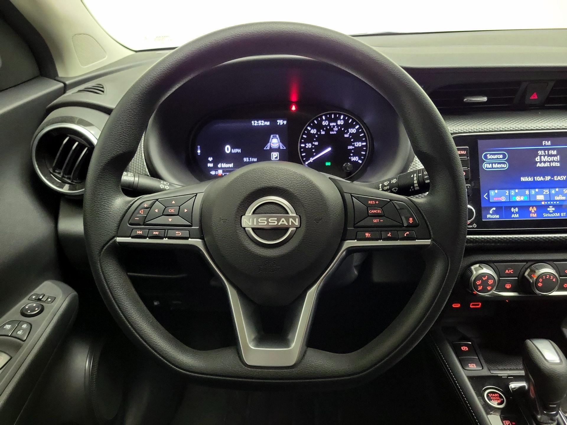 Thumbnail: 2023 Nissan Kicks - 10