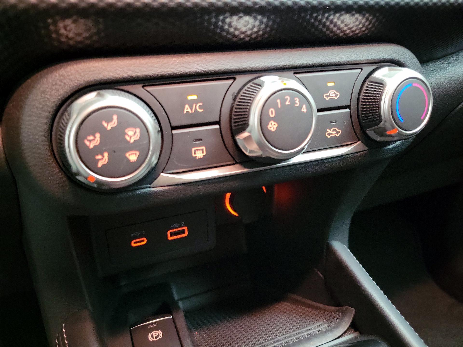 Thumbnail: 2023 Nissan Kicks - 15