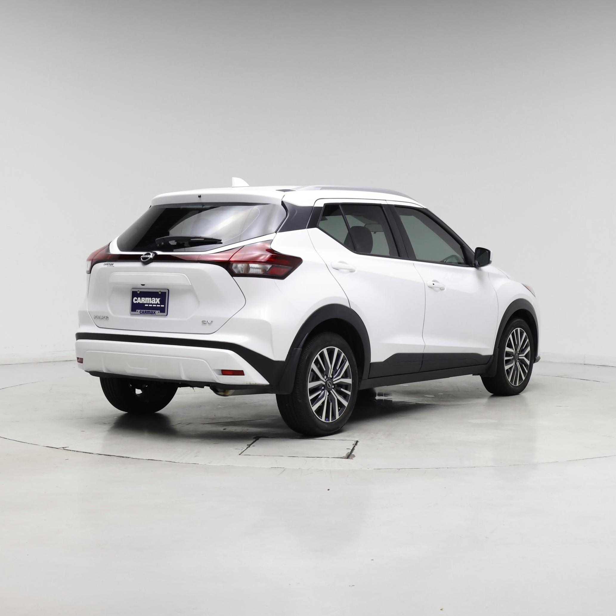 Thumbnail: 2023 Nissan Kicks - 8
