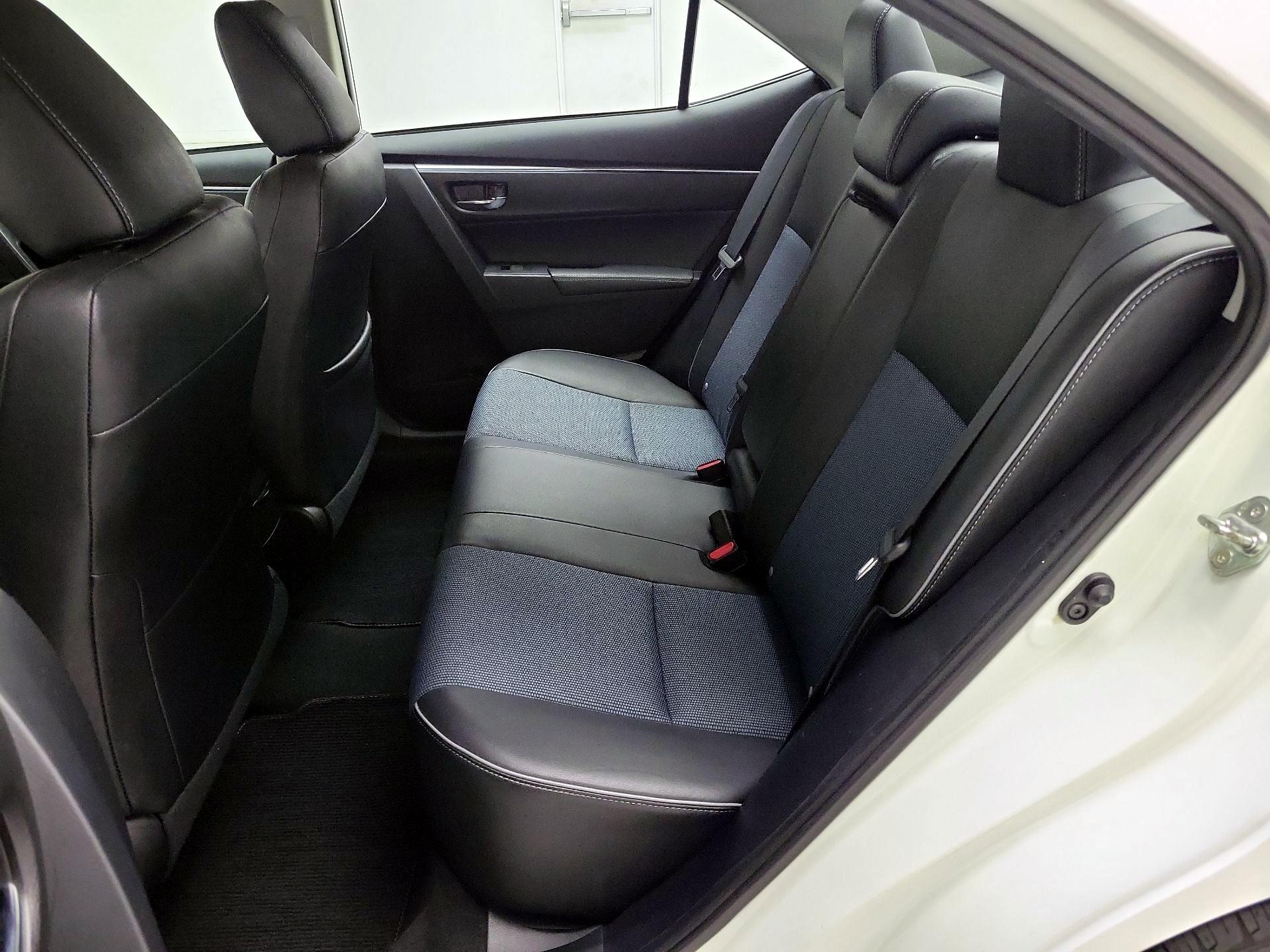 Thumbnail: 2015 Toyota Corolla - 19