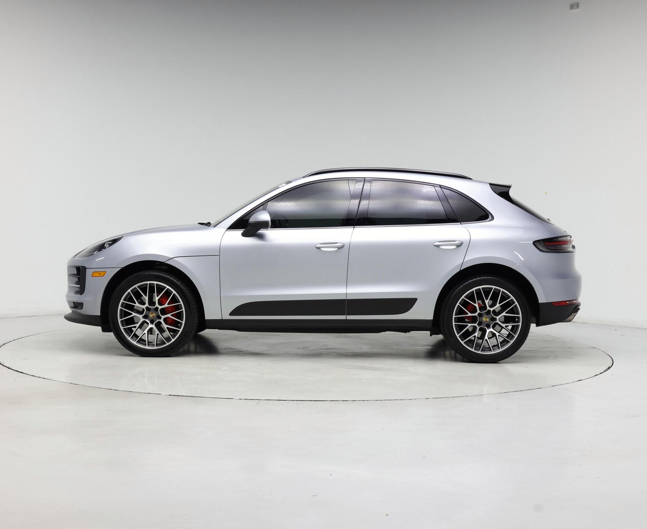 Thumbnail: 2021 Porsche Macan - 3