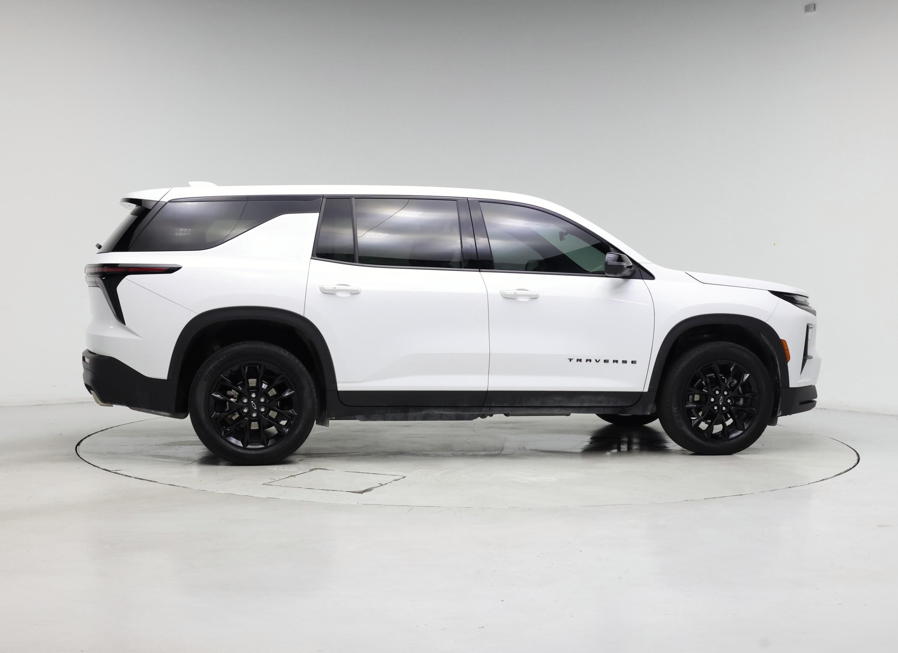 Thumbnail: 2024 Chevrolet Traverse - 7