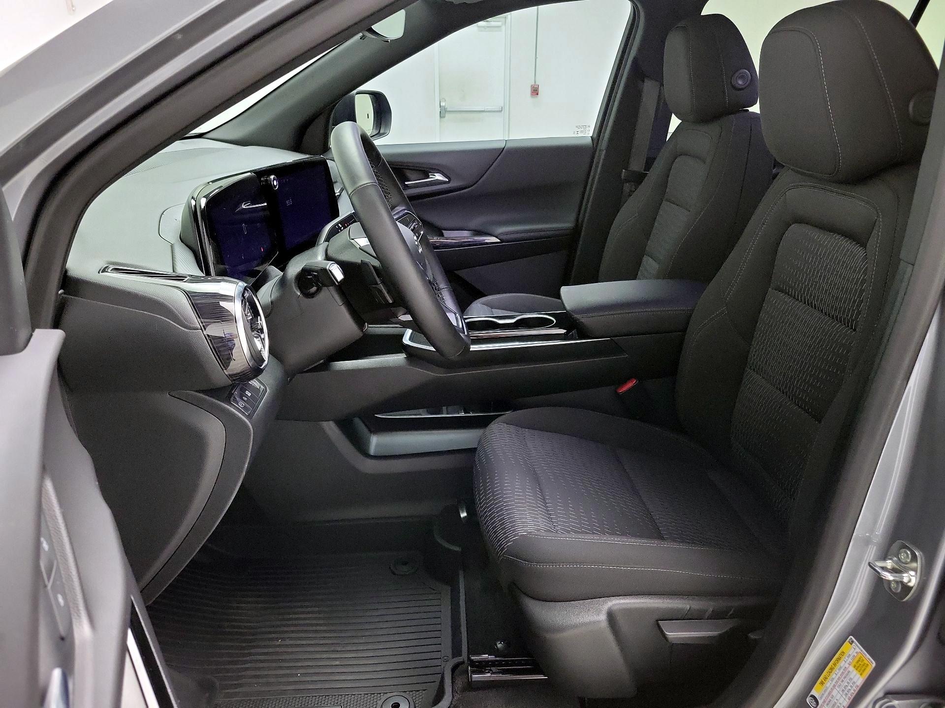 Thumbnail: 2025 Chevrolet Equinox - 11