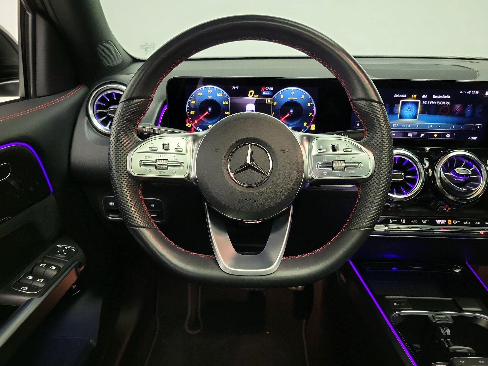 Thumbnail: 2023 Mercedes-Benz GLB - 10