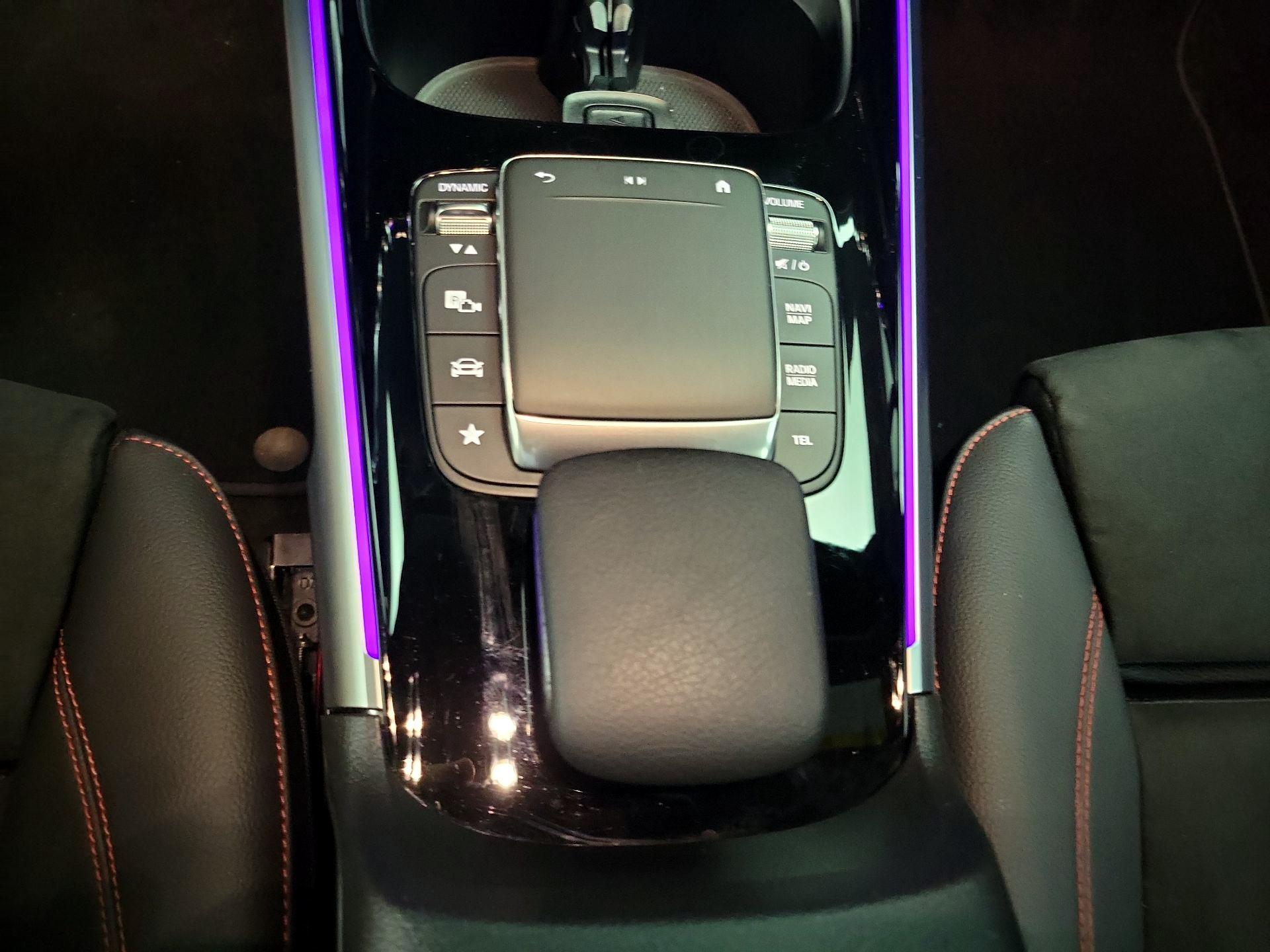 Thumbnail: 2023 Mercedes-Benz GLB - 18