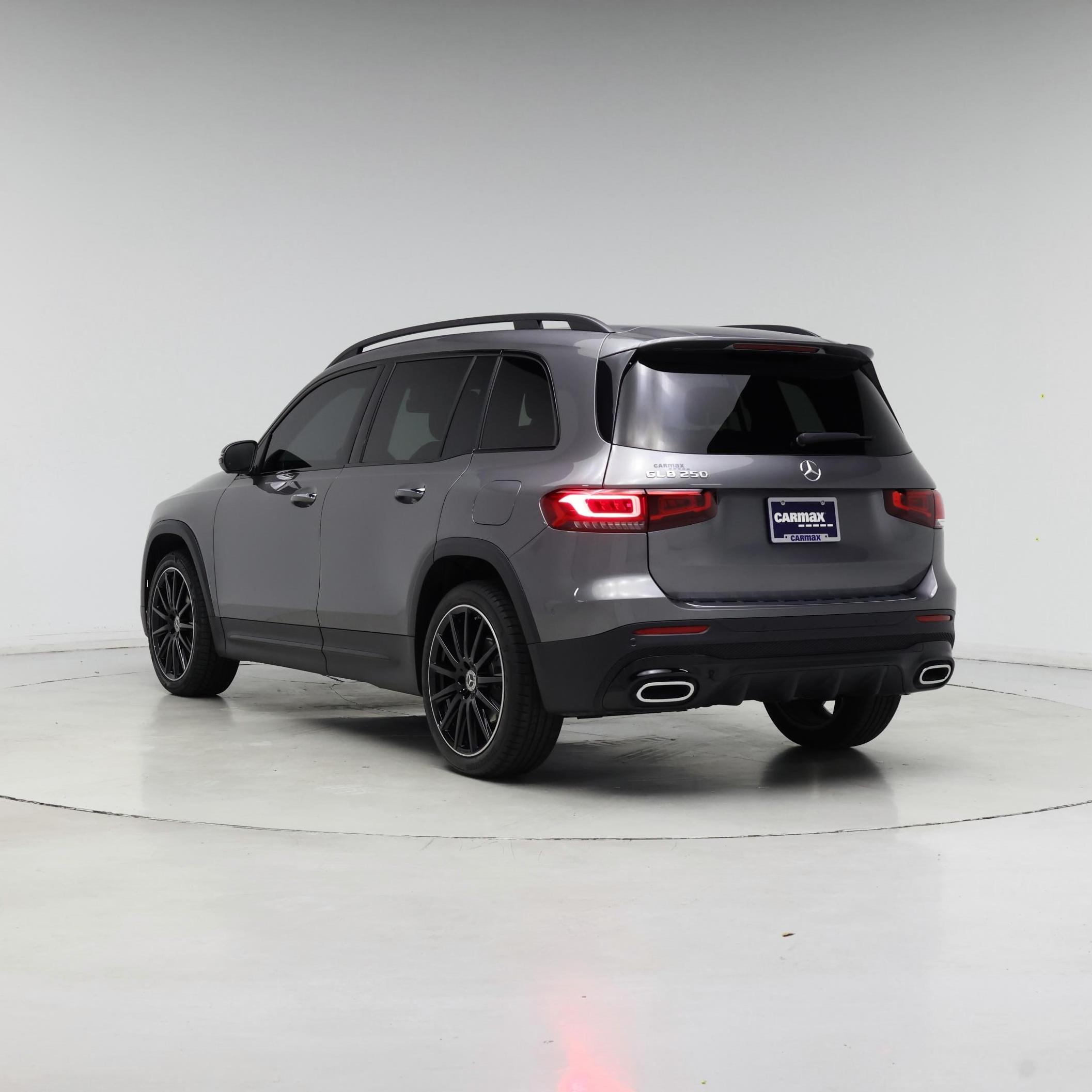 Thumbnail: 2023 Mercedes-Benz GLB - 2