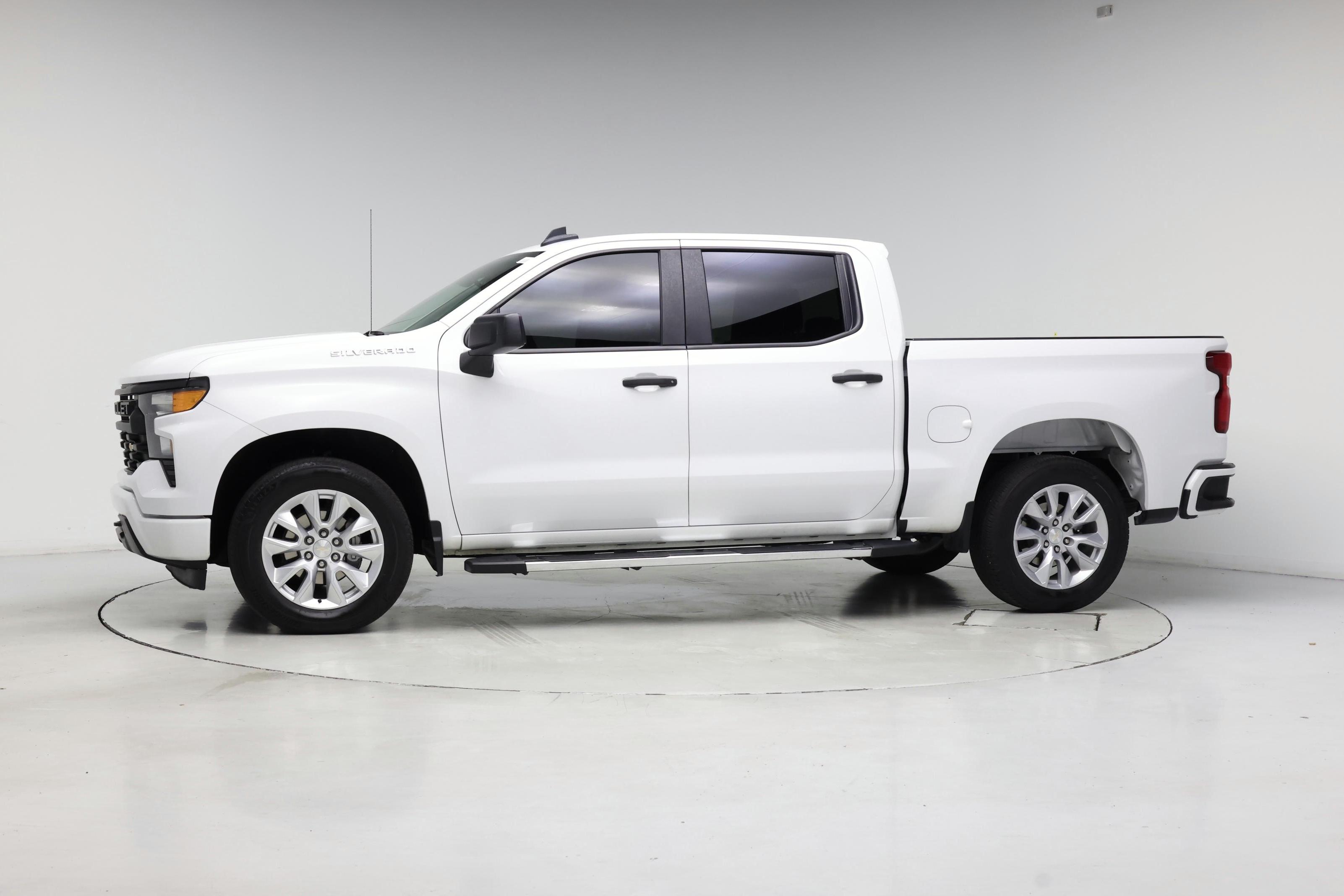 Thumbnail: 2024 Chevrolet Silverado 1500 - 3