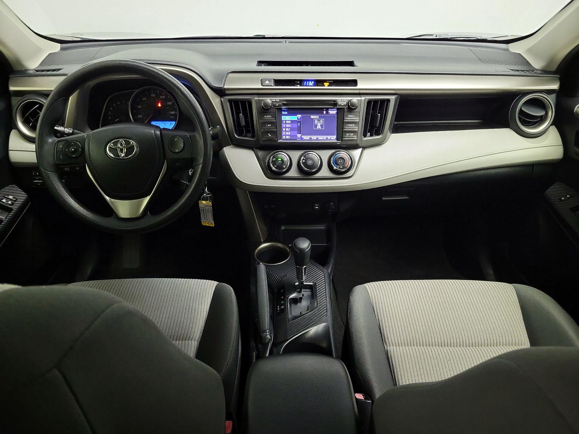 Thumbnail: 2015 Toyota RAV4 - 9