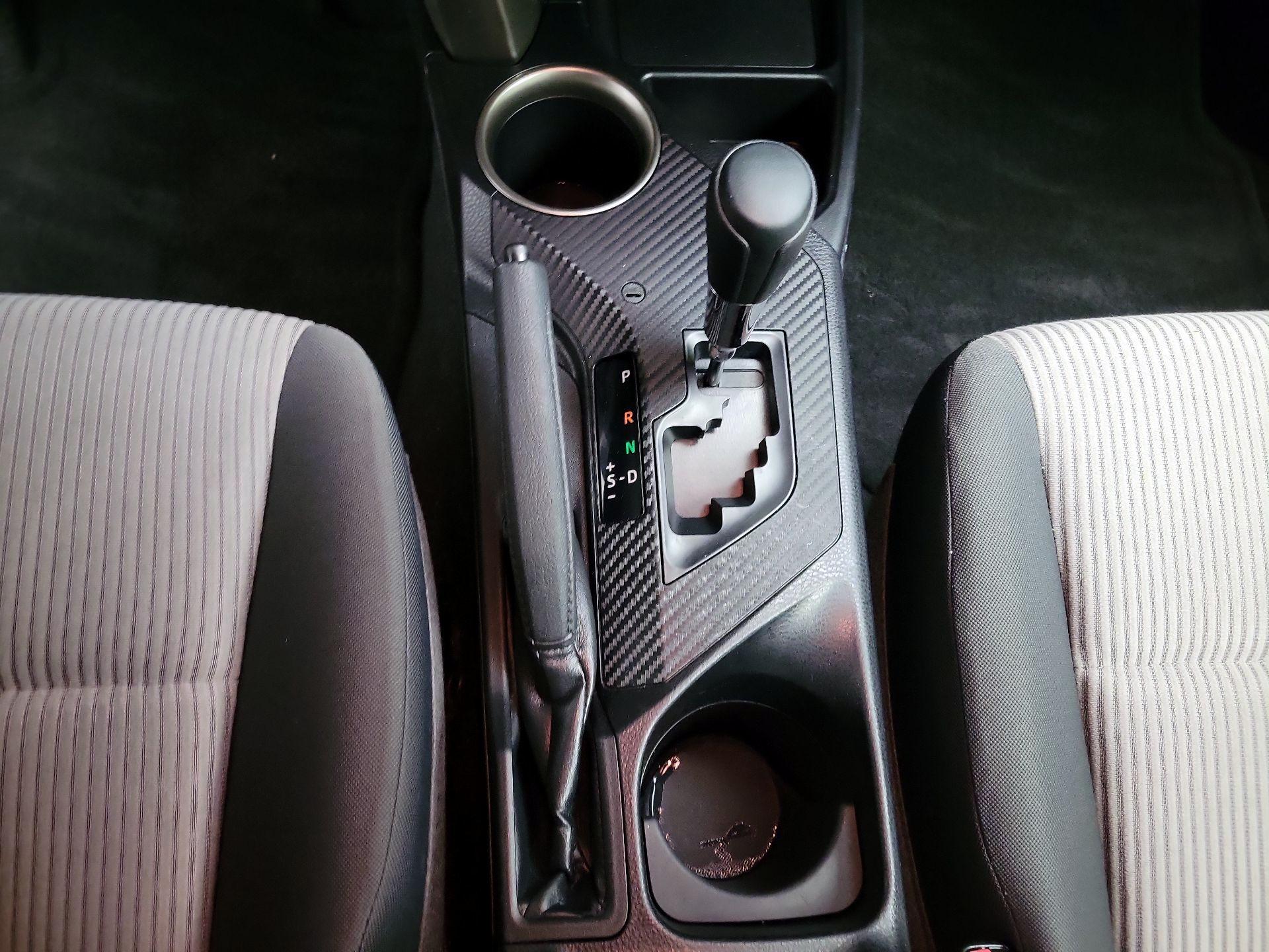 Thumbnail: 2015 Toyota RAV4 - 17