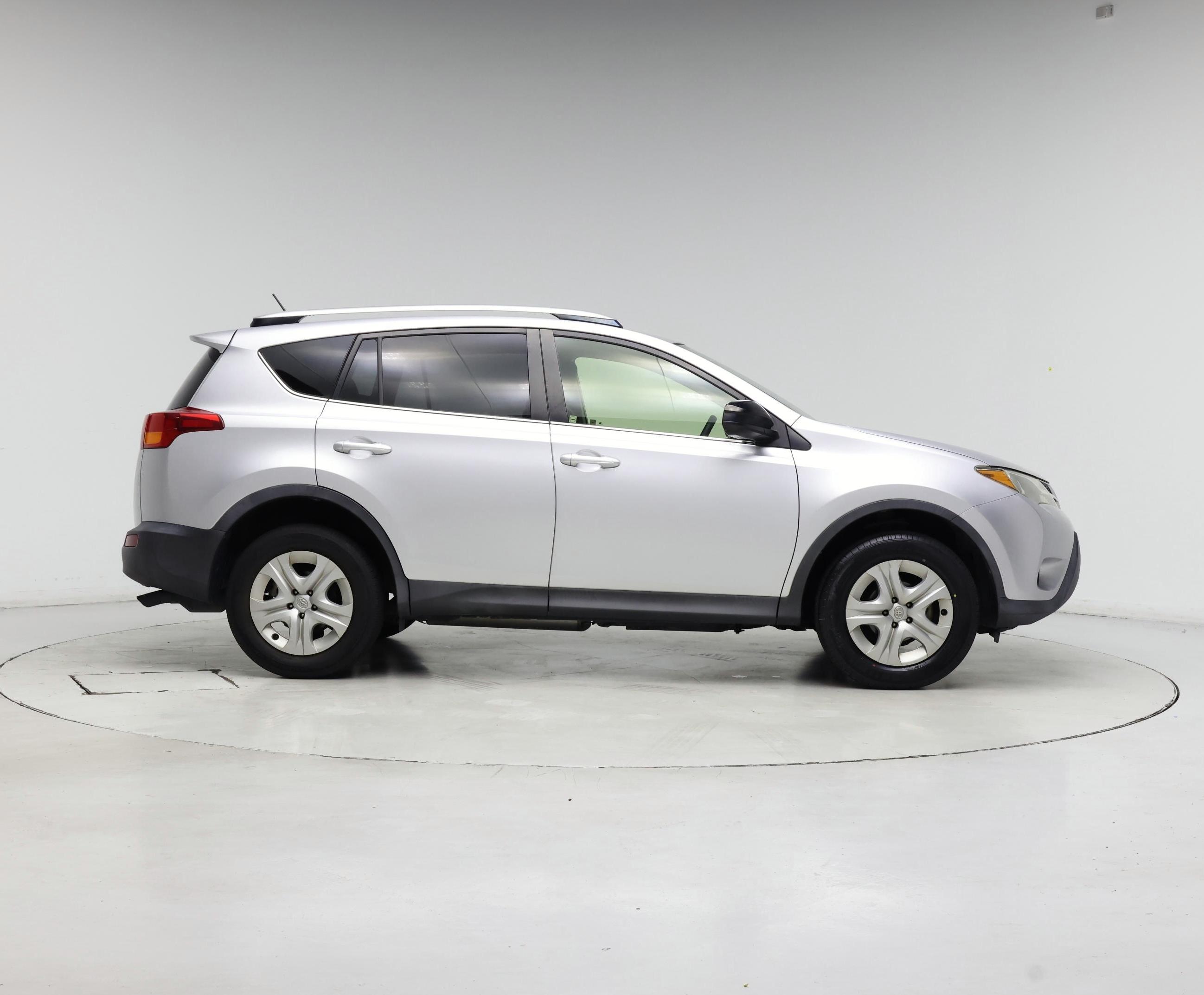 Thumbnail: 2015 Toyota RAV4 - 7