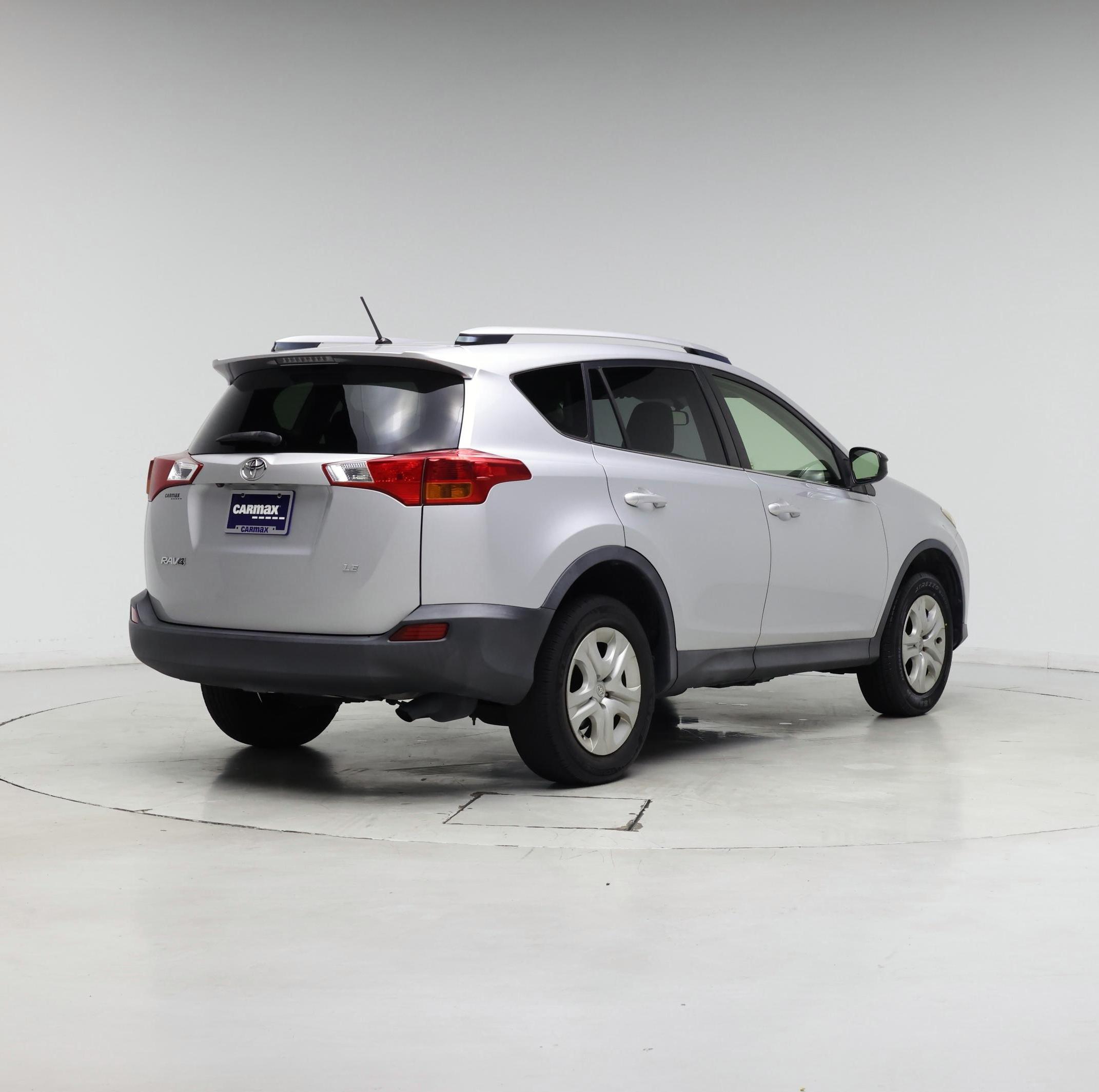Thumbnail: 2015 Toyota RAV4 - 8