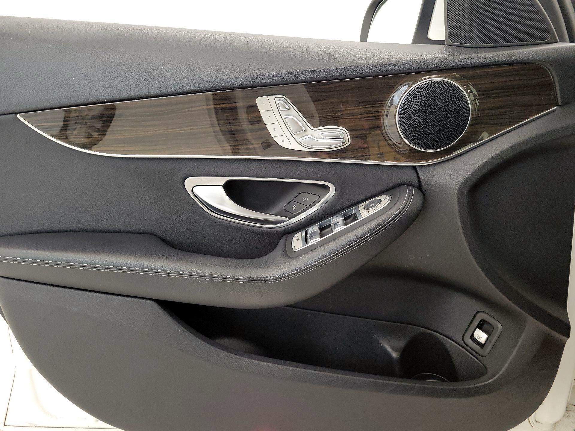 Thumbnail: 2019 Mercedes-Benz C-Class - 12