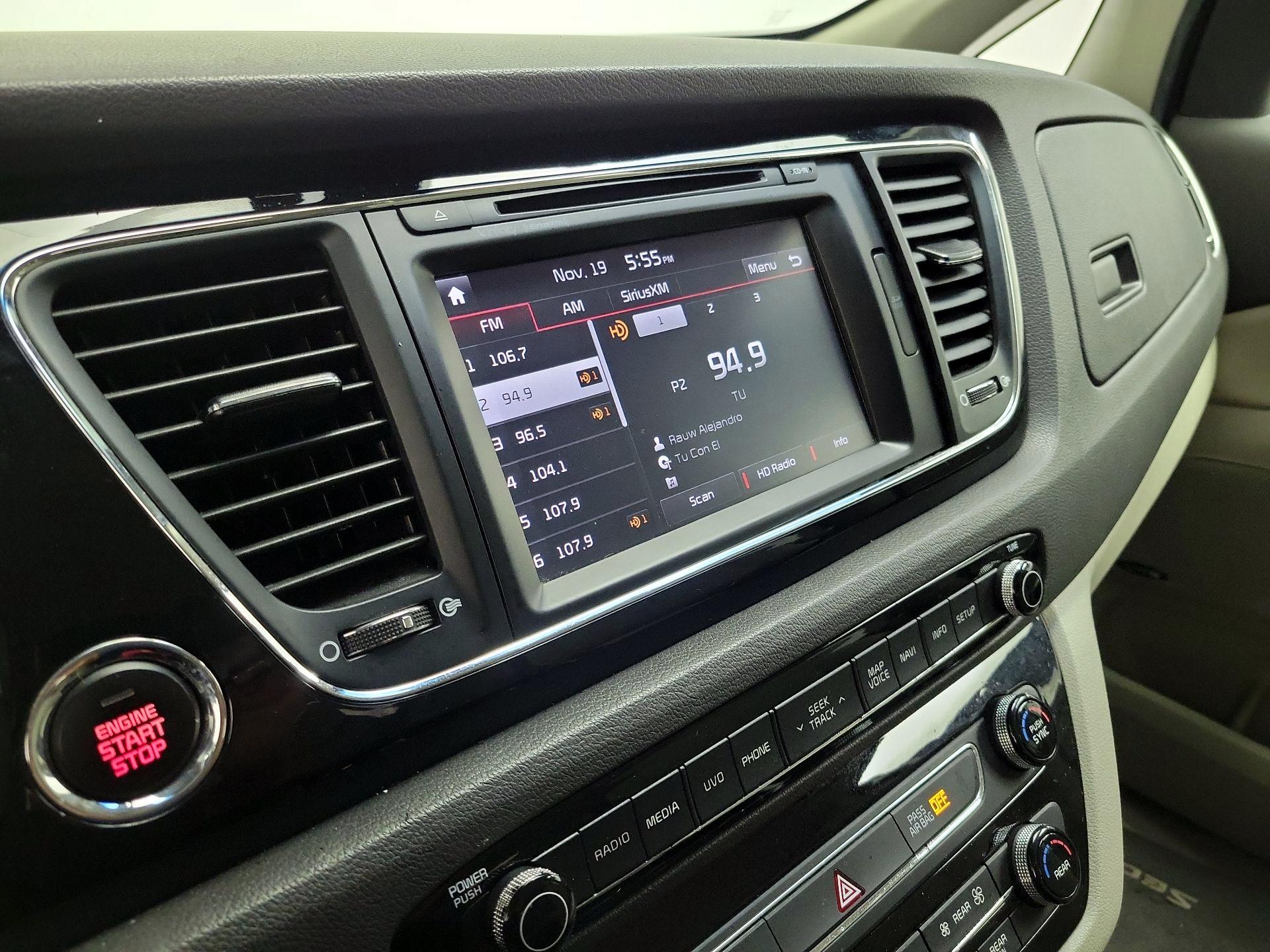 Thumbnail: 2018 Kia Sedona - 16