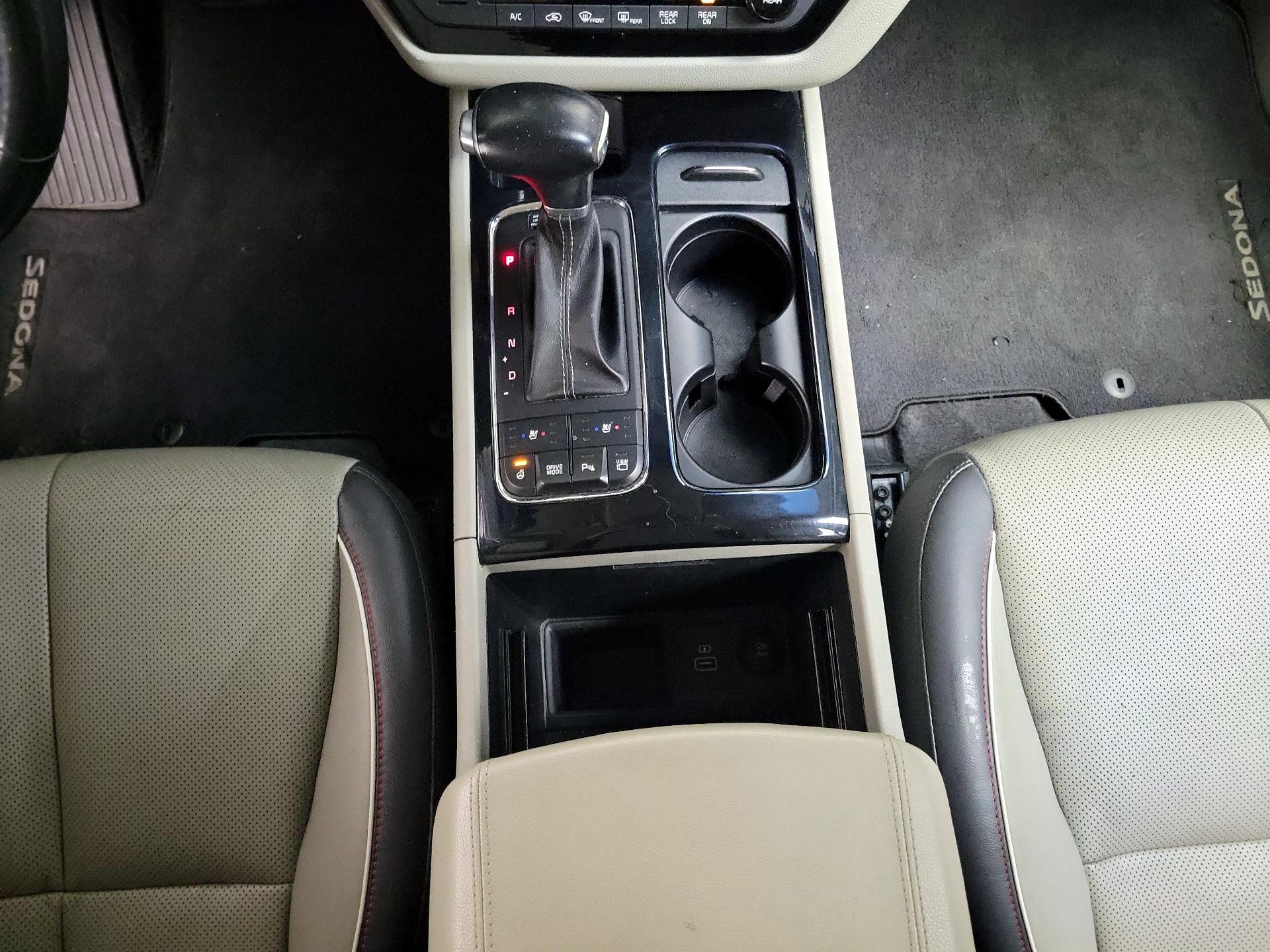 Thumbnail: 2018 Kia Sedona - 18