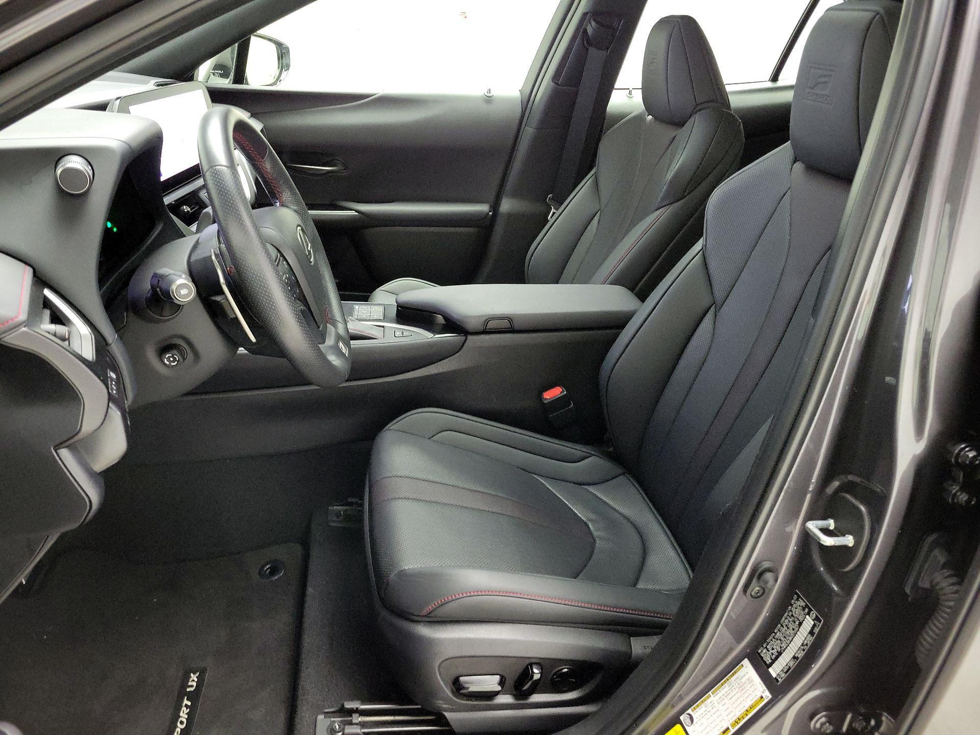 Thumbnail: 2024 Lexus UX - 11