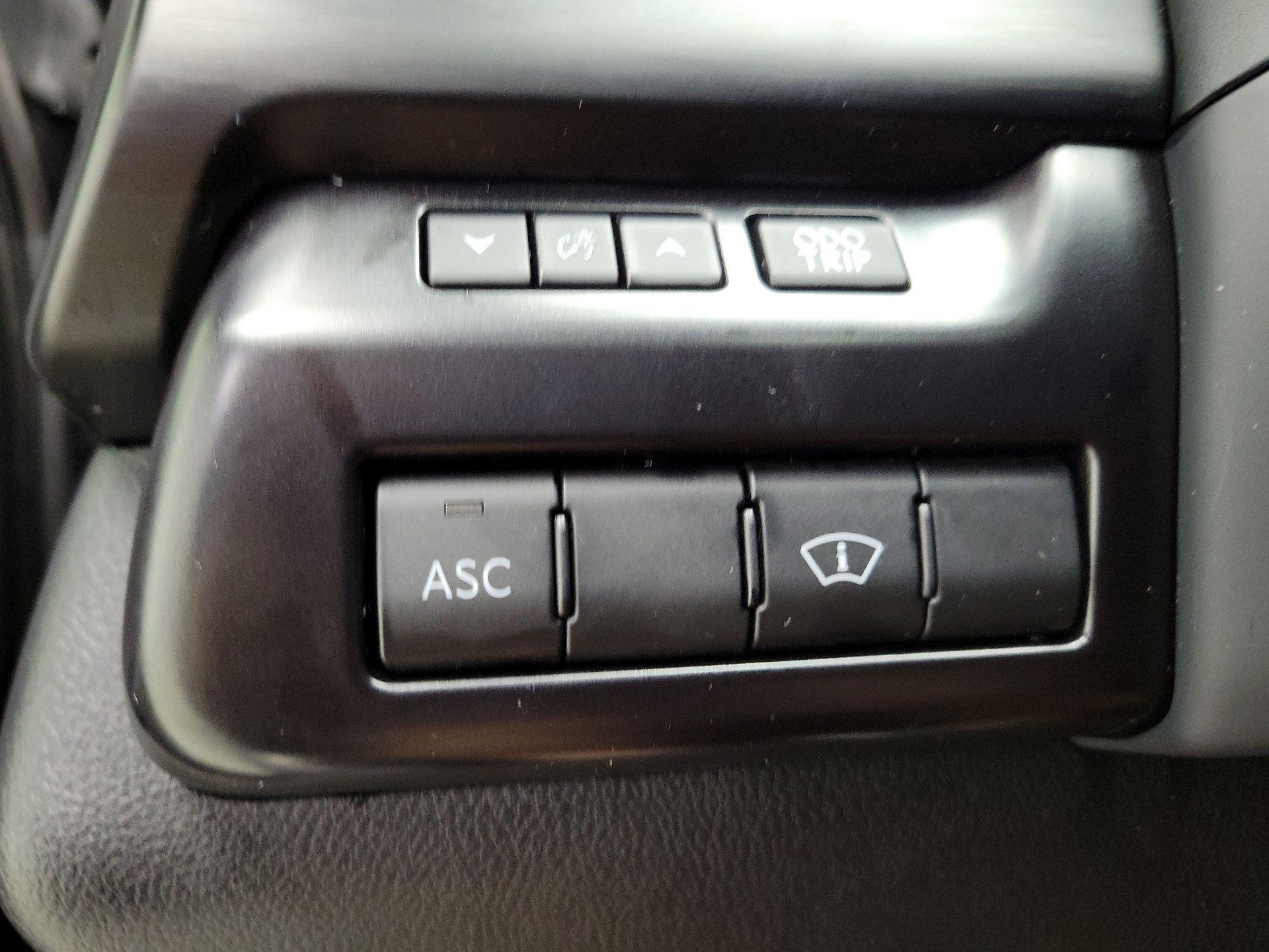 Thumbnail: 2024 Lexus UX - 13