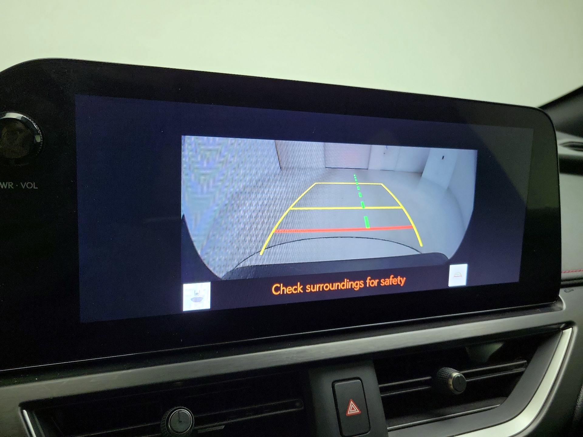 Thumbnail: 2024 Lexus UX - 15