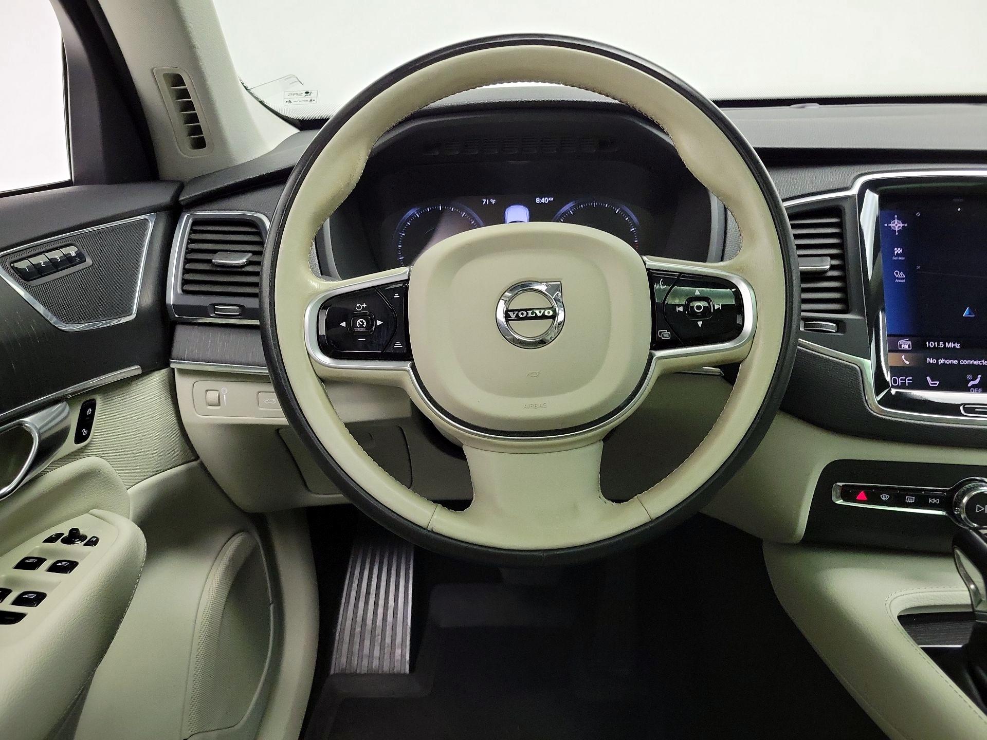 Thumbnail: 2020 Volvo XC90 - 10