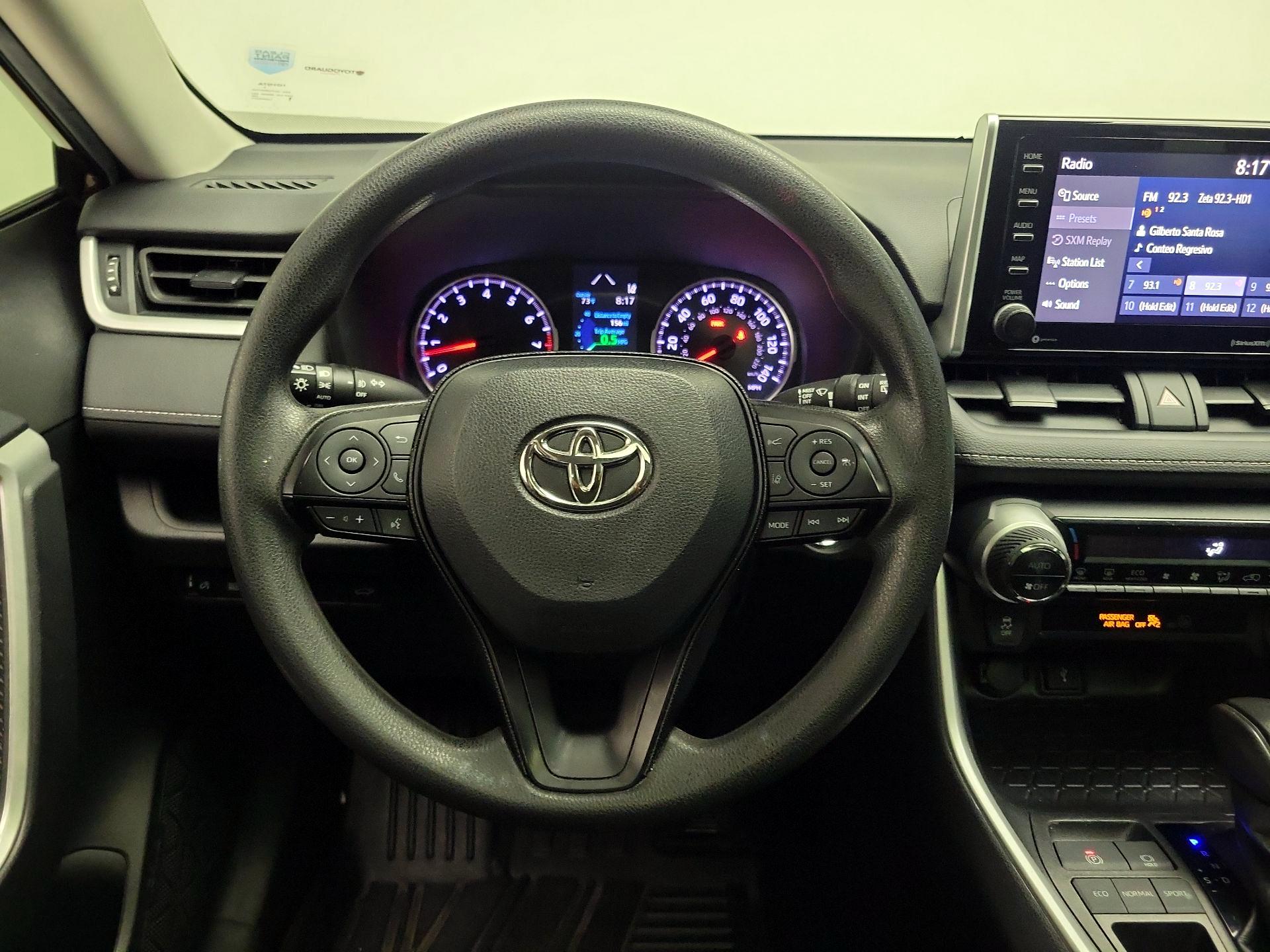 Thumbnail: 2021 Toyota RAV4 - 10