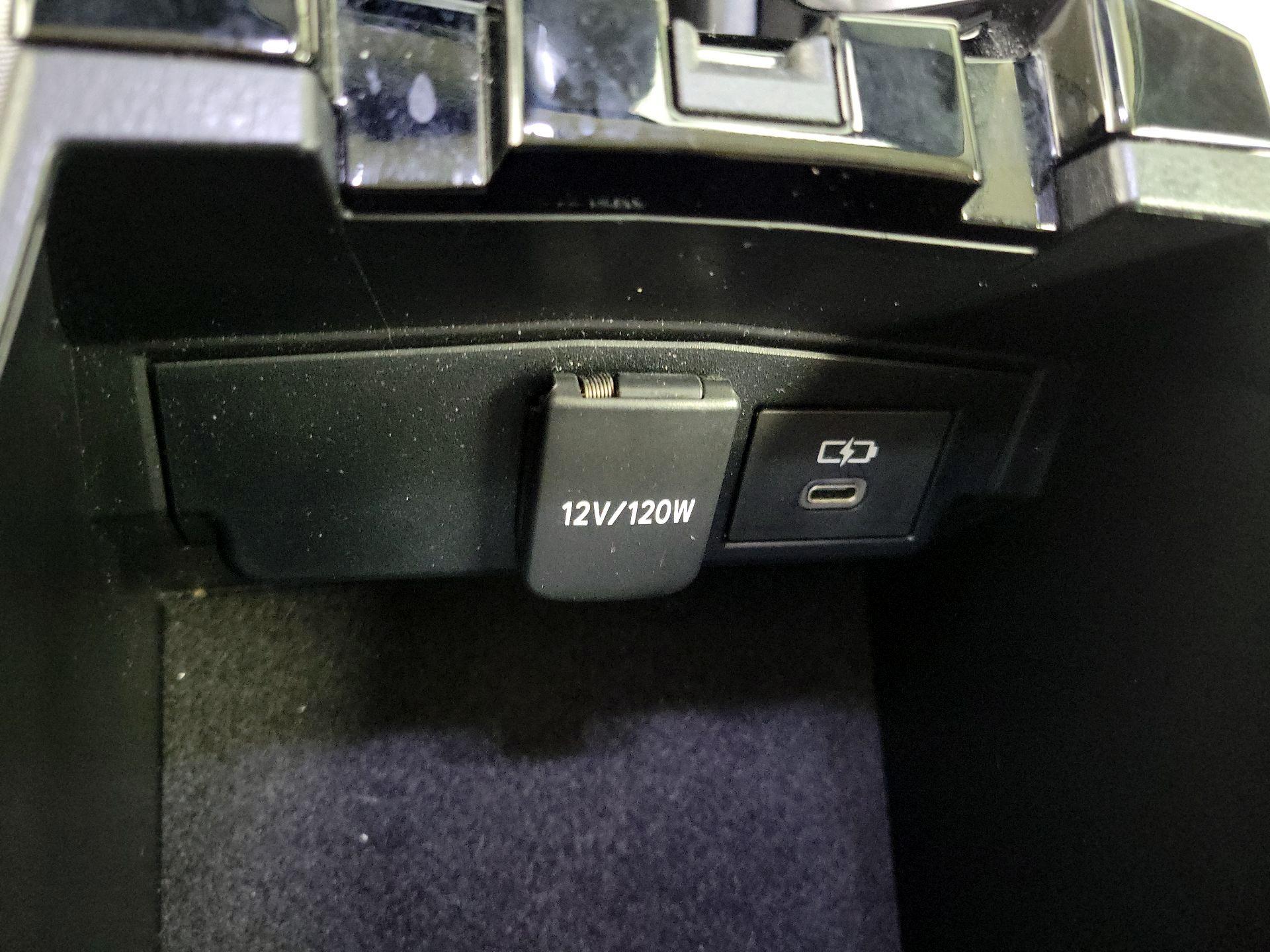 Thumbnail: 2022 Toyota Corolla - 18