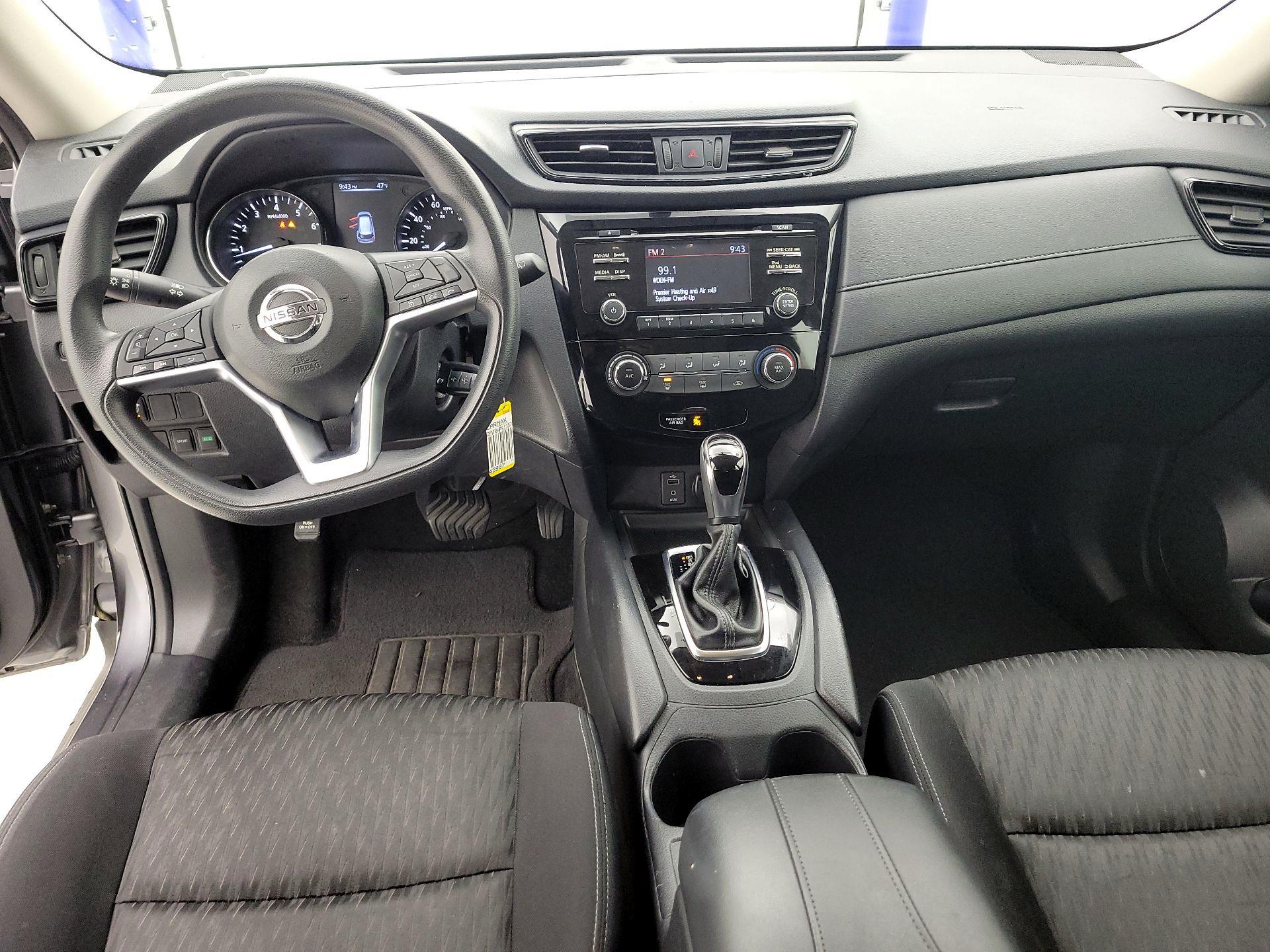 Thumbnail: 2017 Nissan Rogue - 9