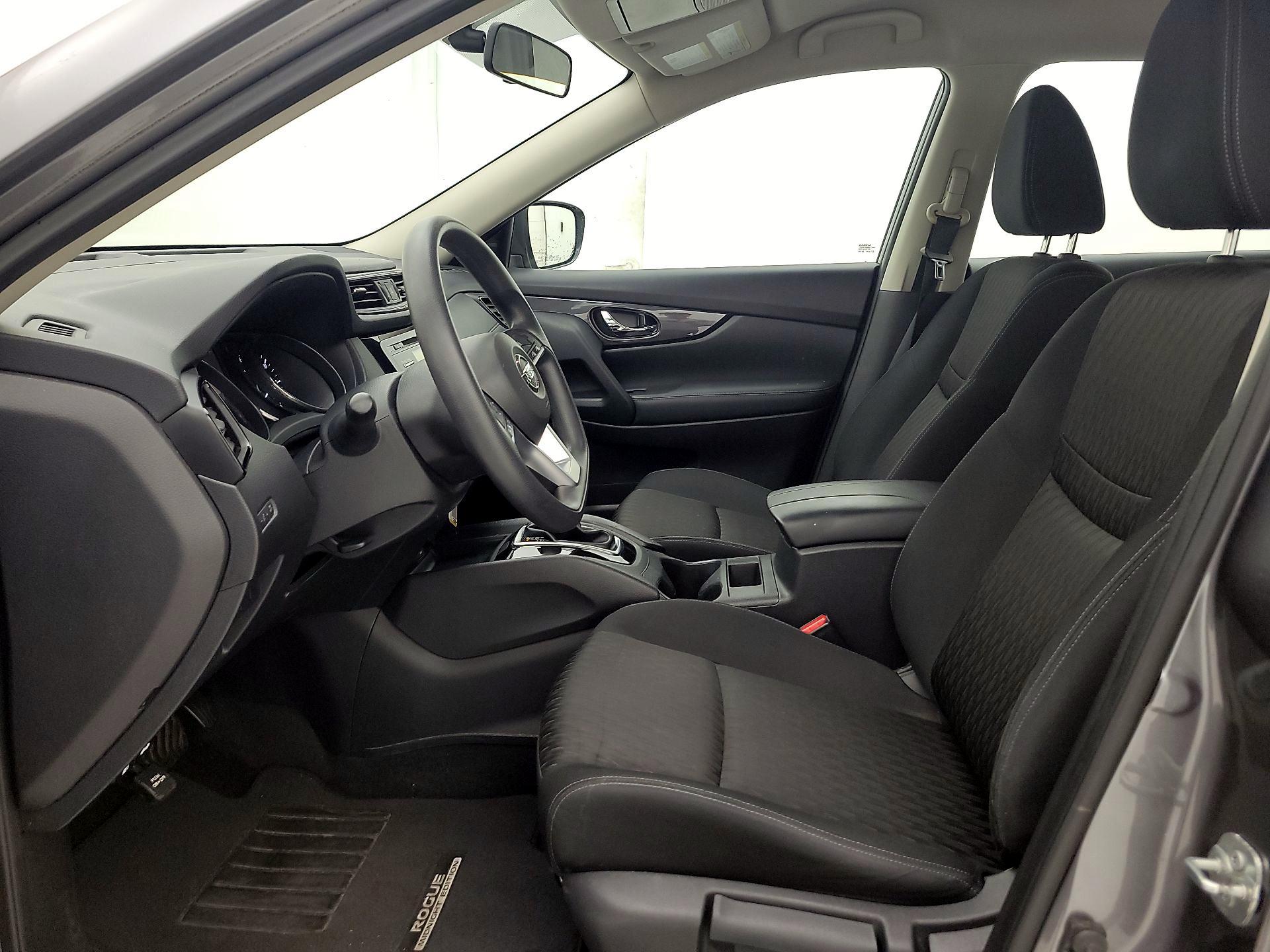 Thumbnail: 2017 Nissan Rogue - 11