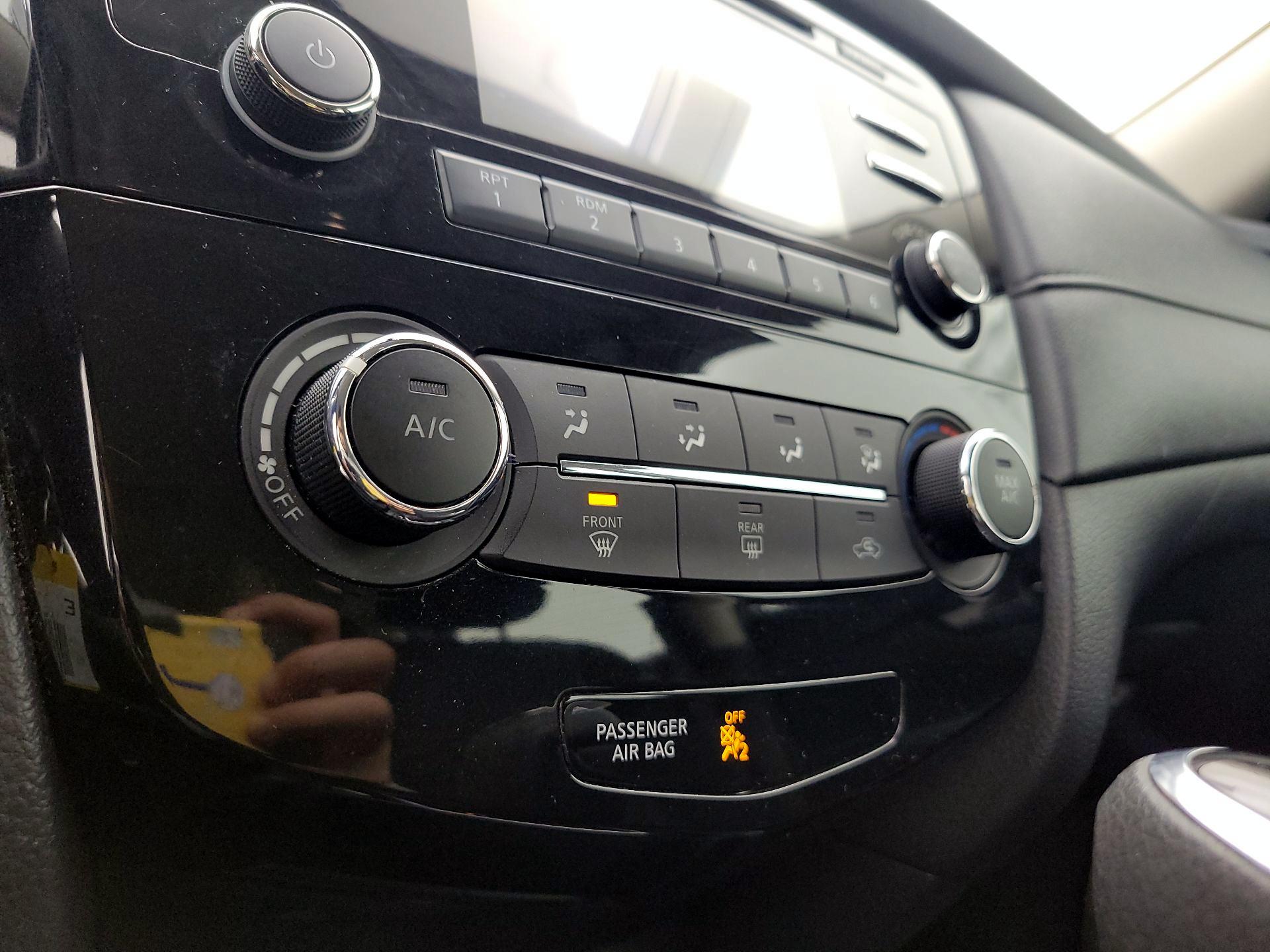 Thumbnail: 2017 Nissan Rogue - 16