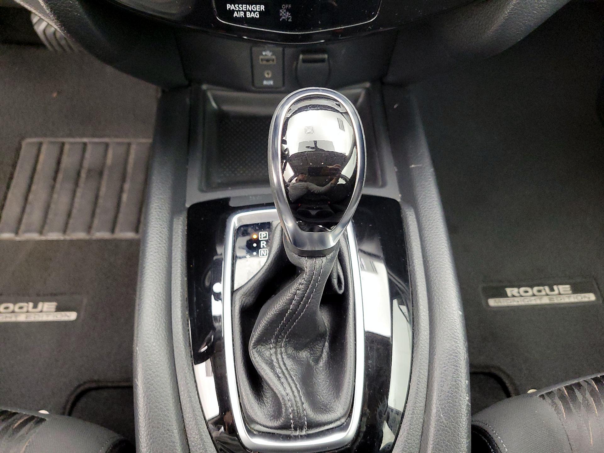 Thumbnail: 2017 Nissan Rogue - 17