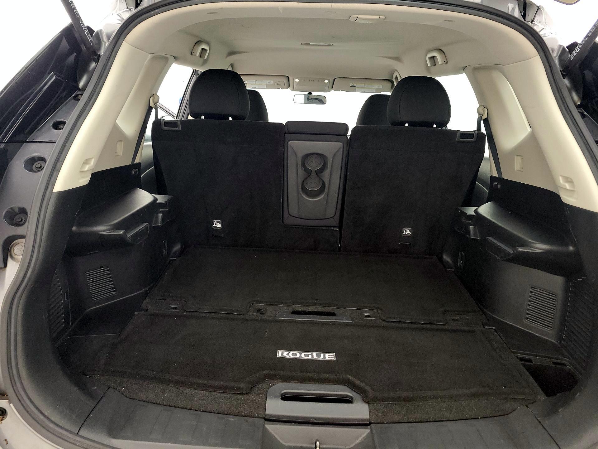 Thumbnail: 2017 Nissan Rogue - 20