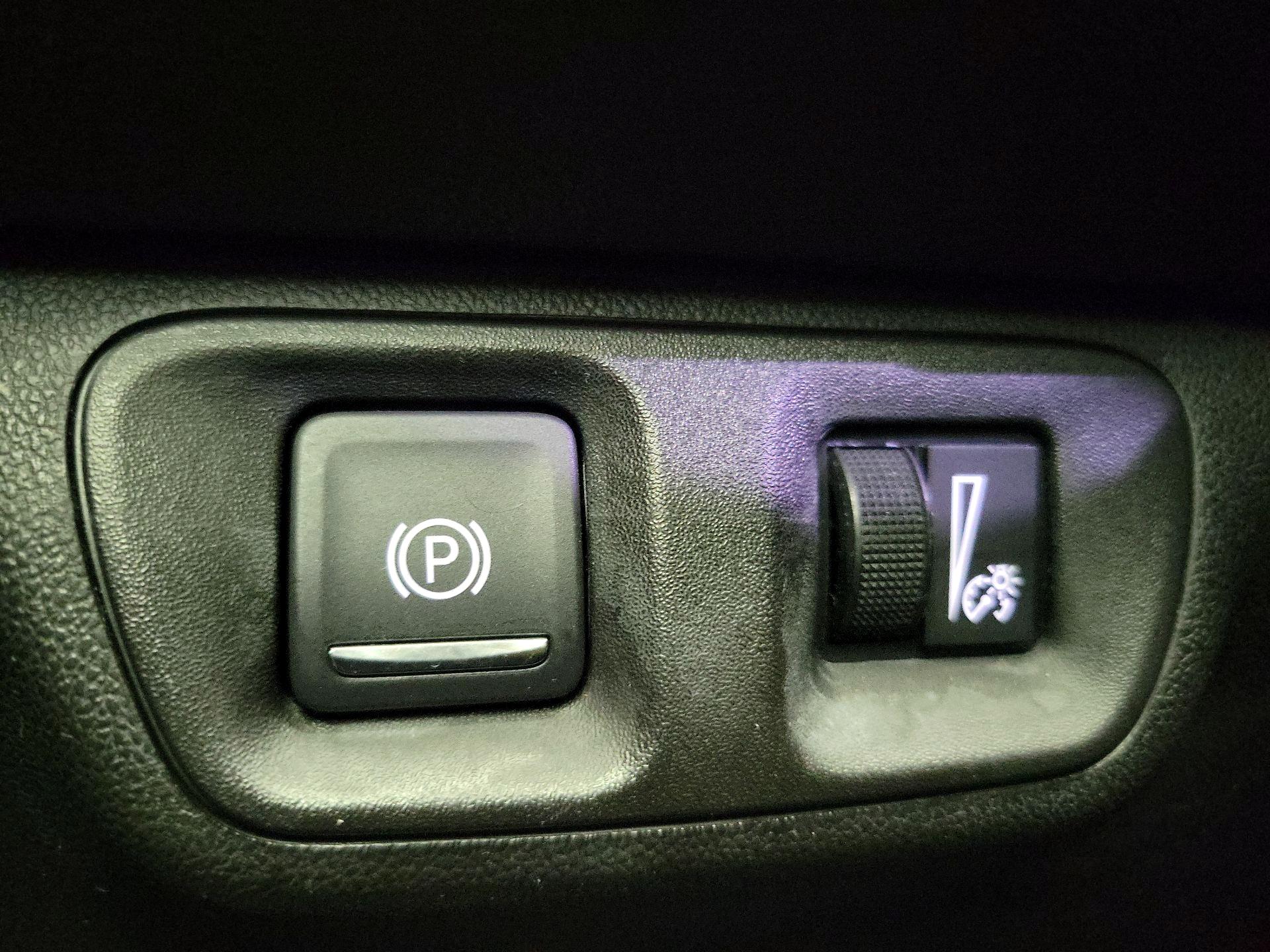 Thumbnail: 2020 GMC Acadia - 13