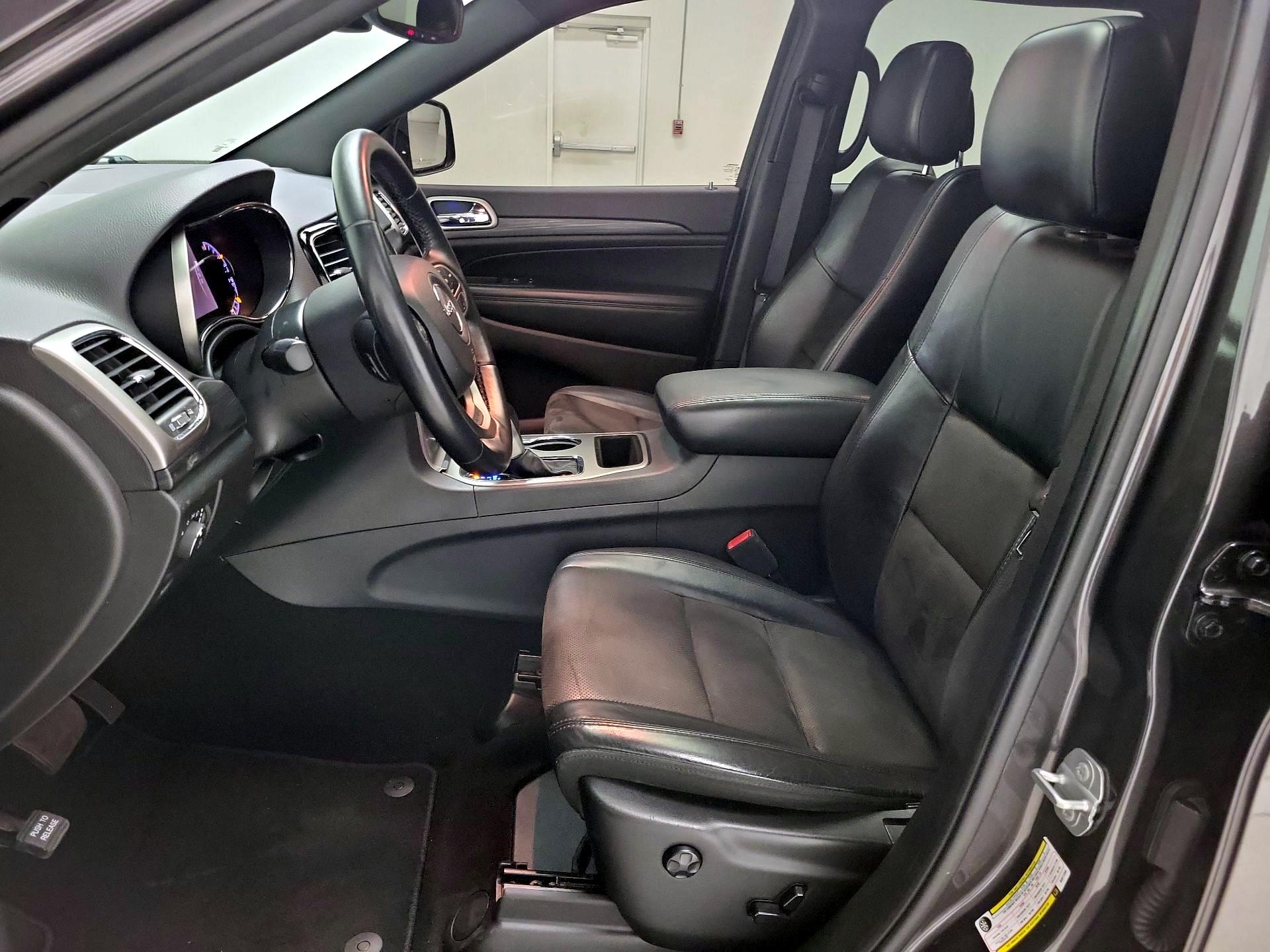 Thumbnail: 2019 Jeep Grand Cherokee - 11