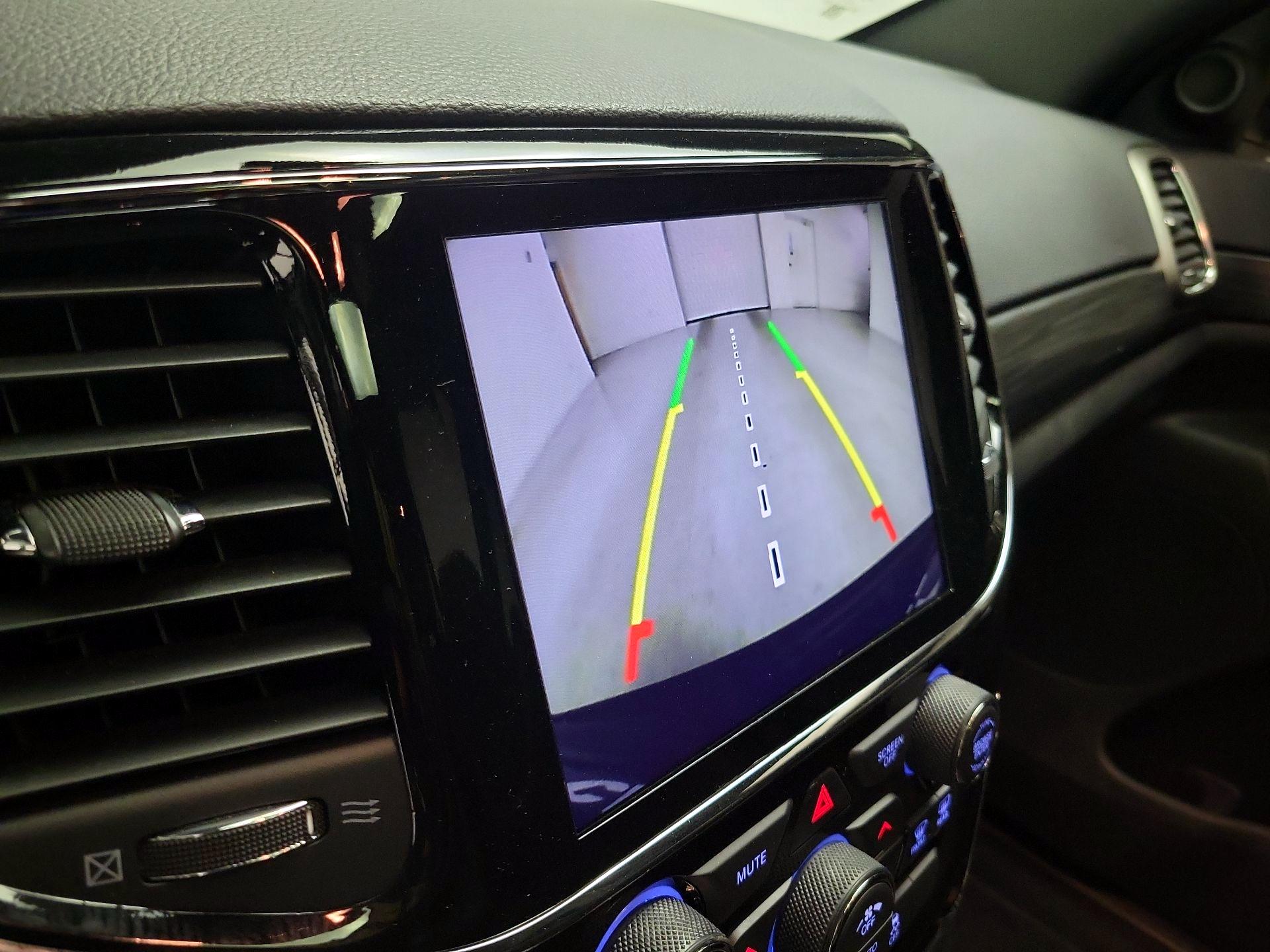 Thumbnail: 2019 Jeep Grand Cherokee - 15