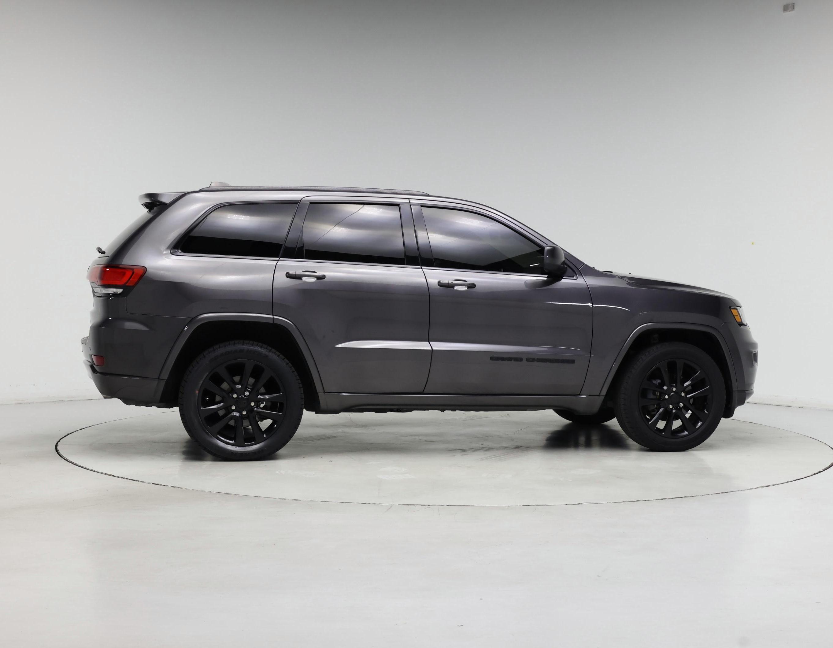 Thumbnail: 2019 Jeep Grand Cherokee - 7