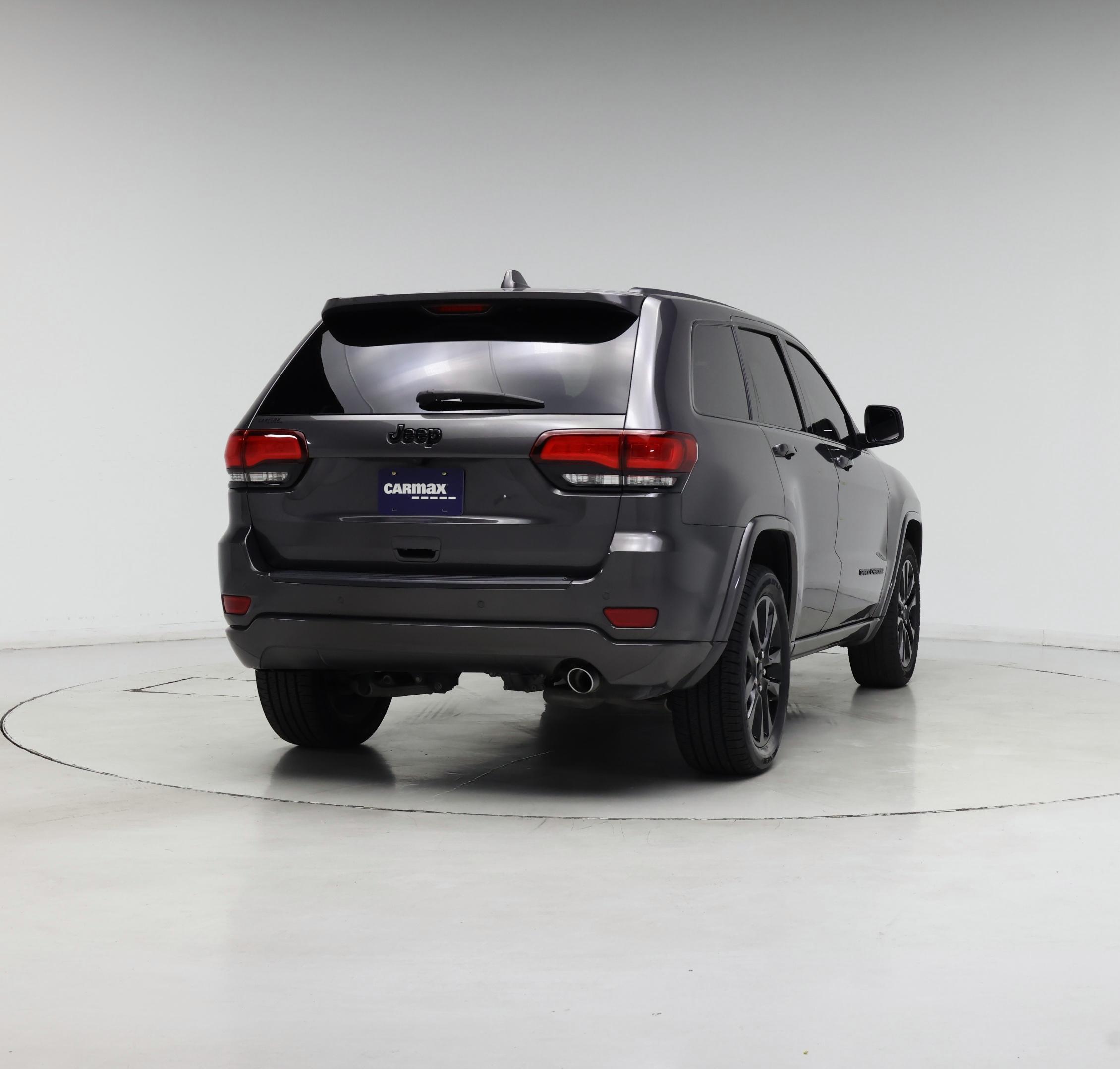 Thumbnail: 2019 Jeep Grand Cherokee - 8