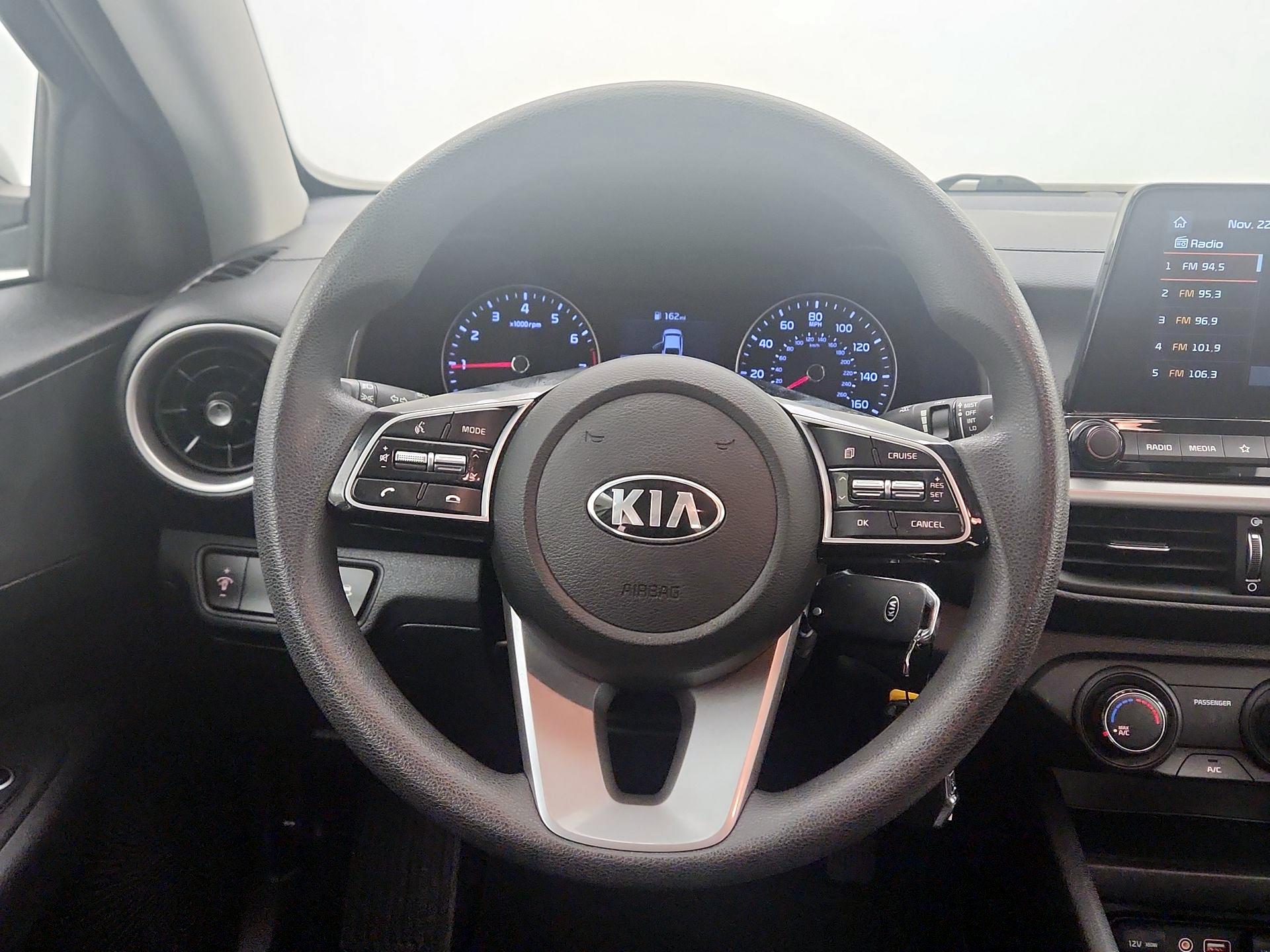 Thumbnail: 2020 Kia Forte - 10