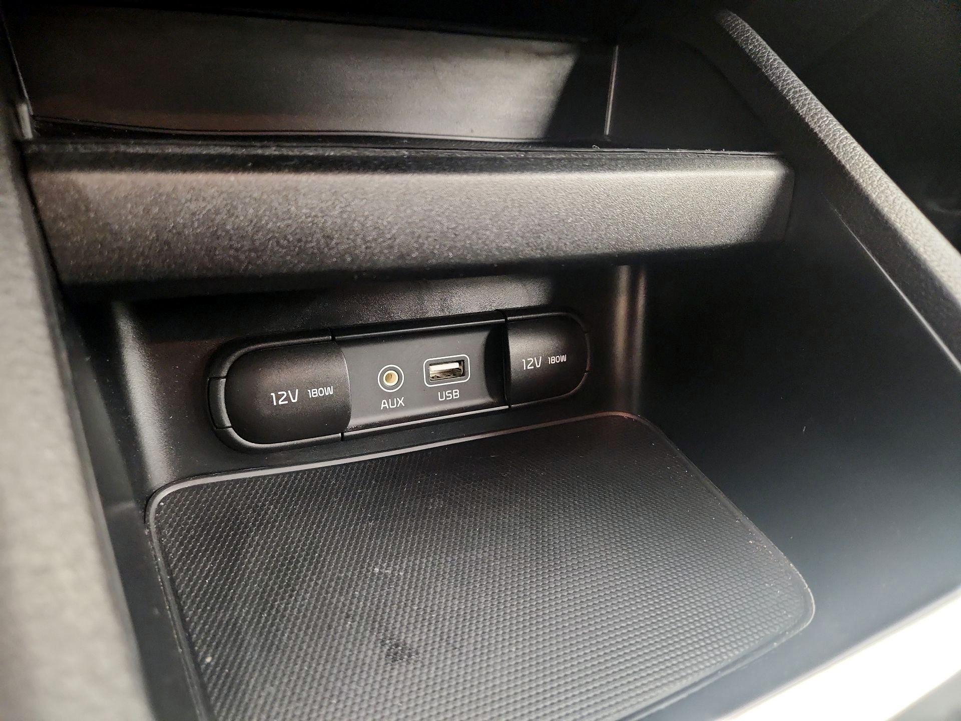 Thumbnail: 2020 Kia Forte - 18