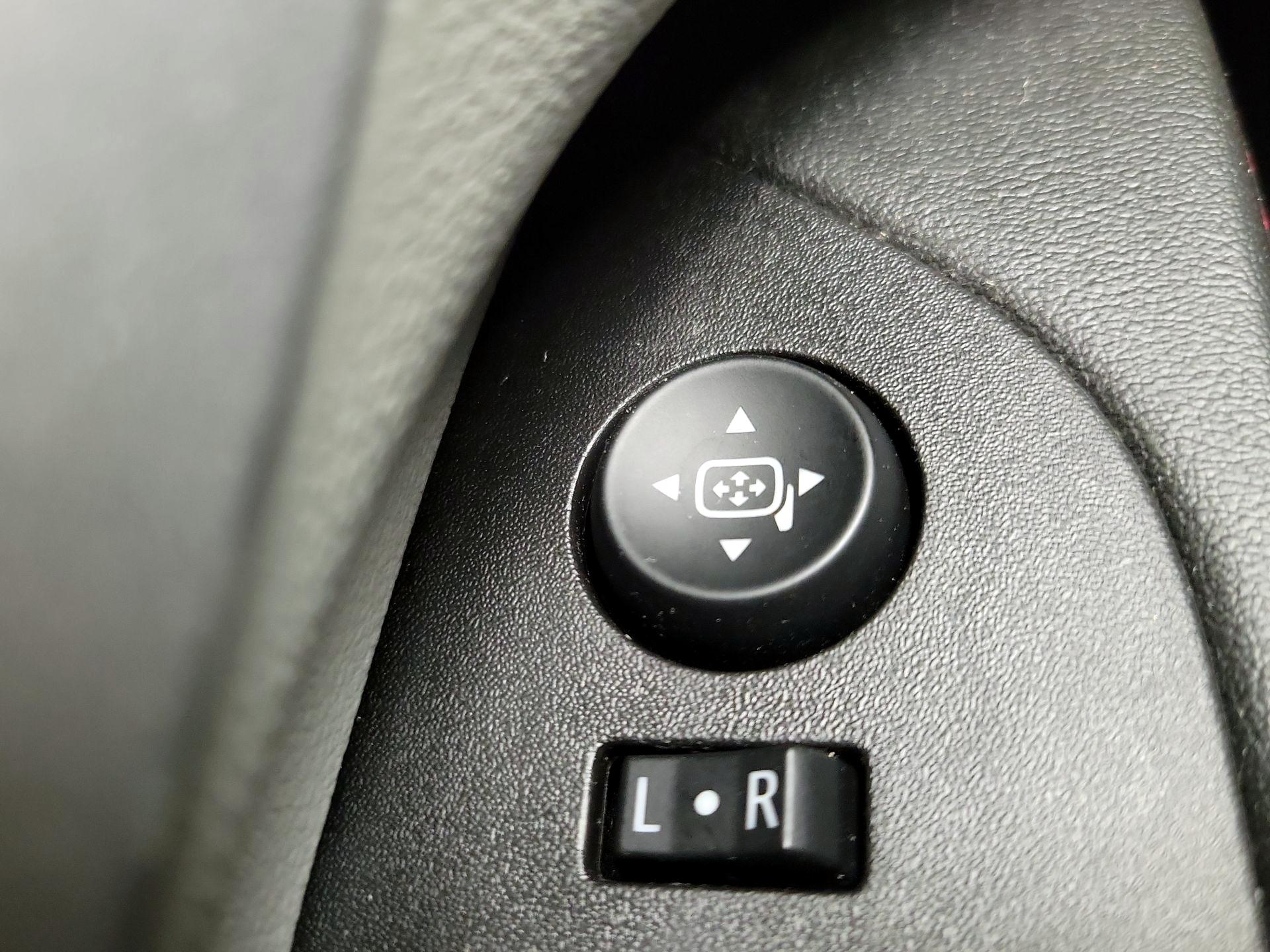 Thumbnail: 2014 Chevrolet Equinox - 13