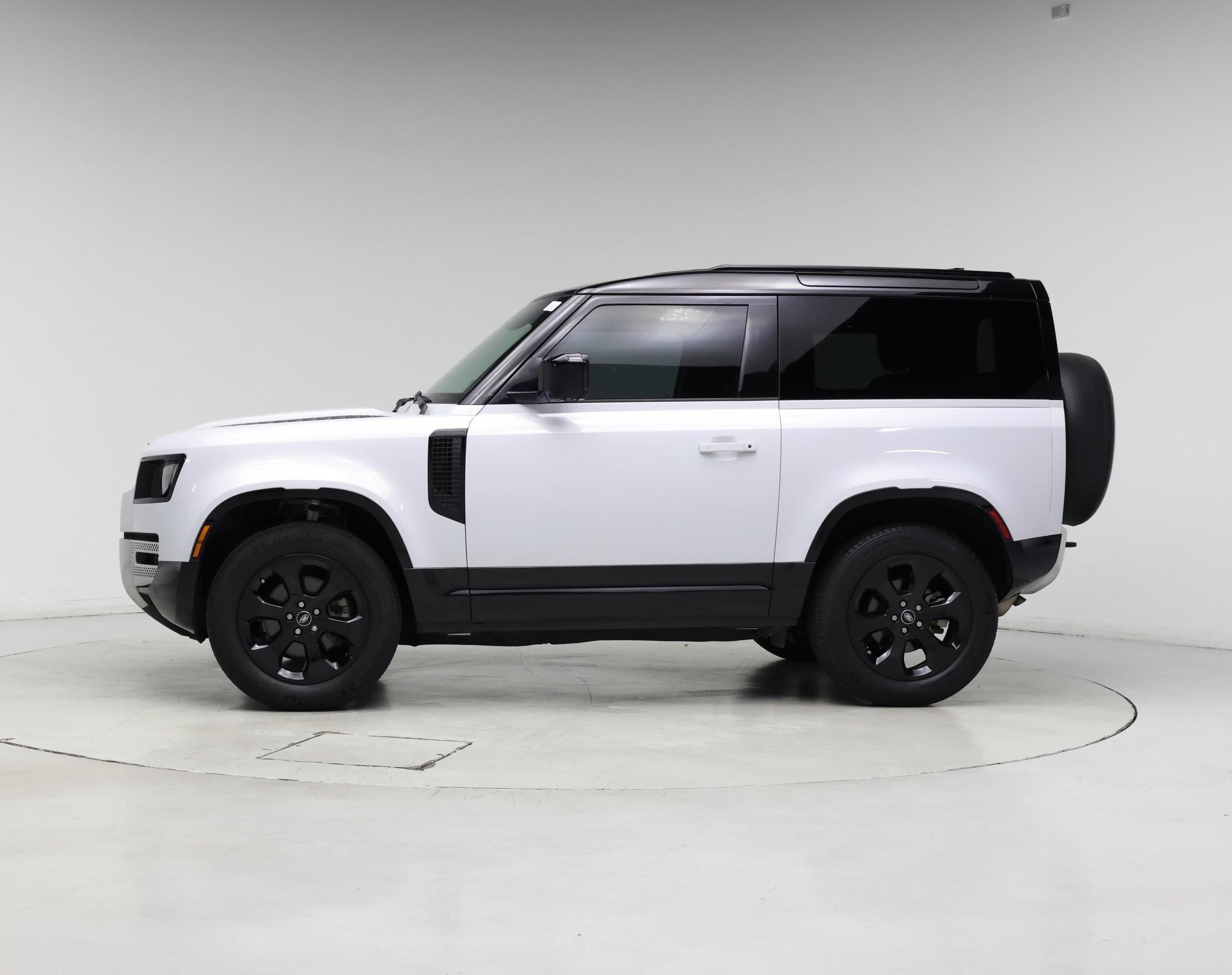 Thumbnail: 2023 Land Rover Defender - 3