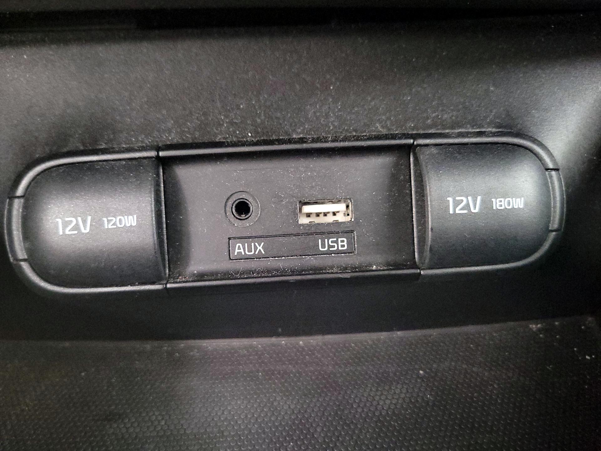 Thumbnail: 2018 Kia Soul - 18