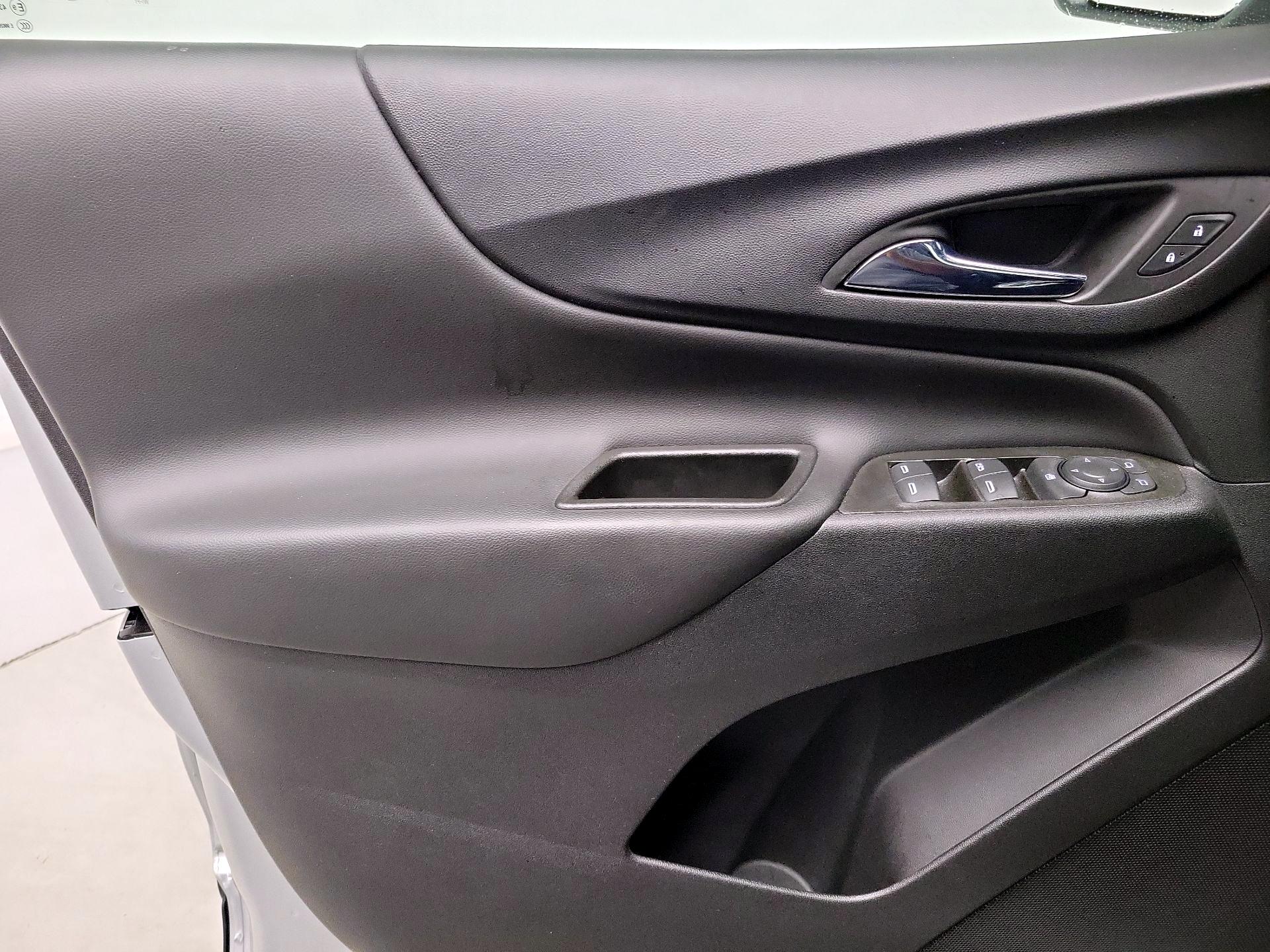 Thumbnail: 2022 Chevrolet Equinox - 12