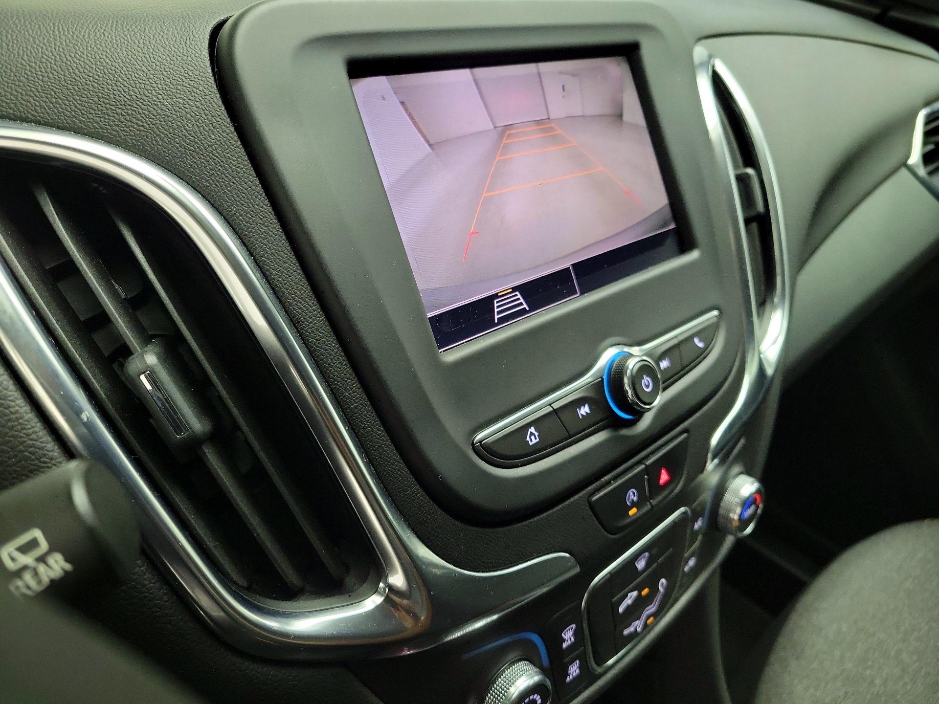 Thumbnail: 2022 Chevrolet Equinox - 15