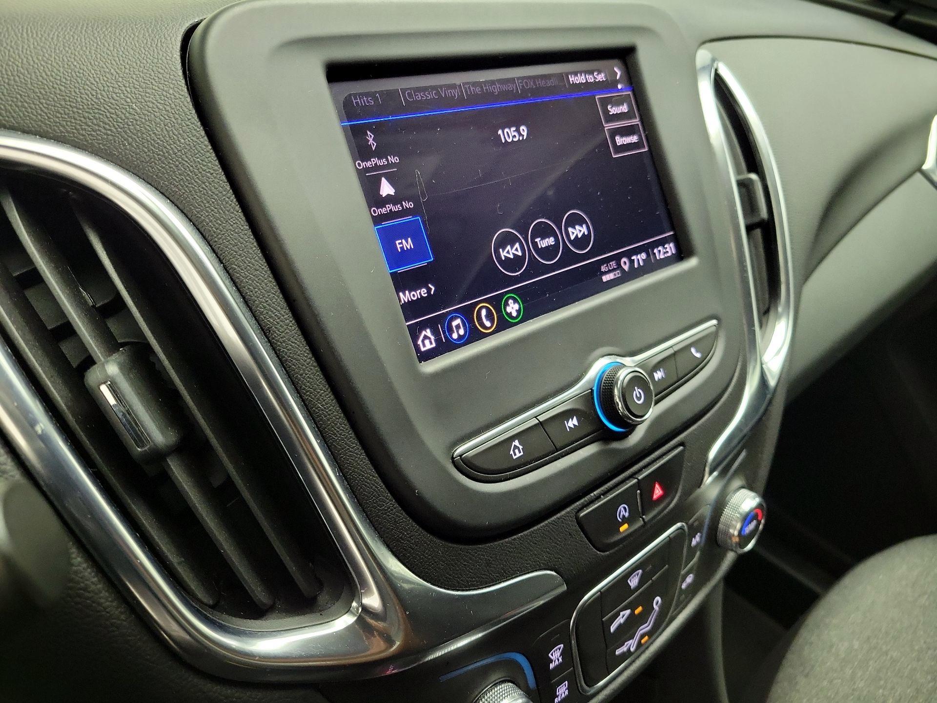 Thumbnail: 2022 Chevrolet Equinox - 16