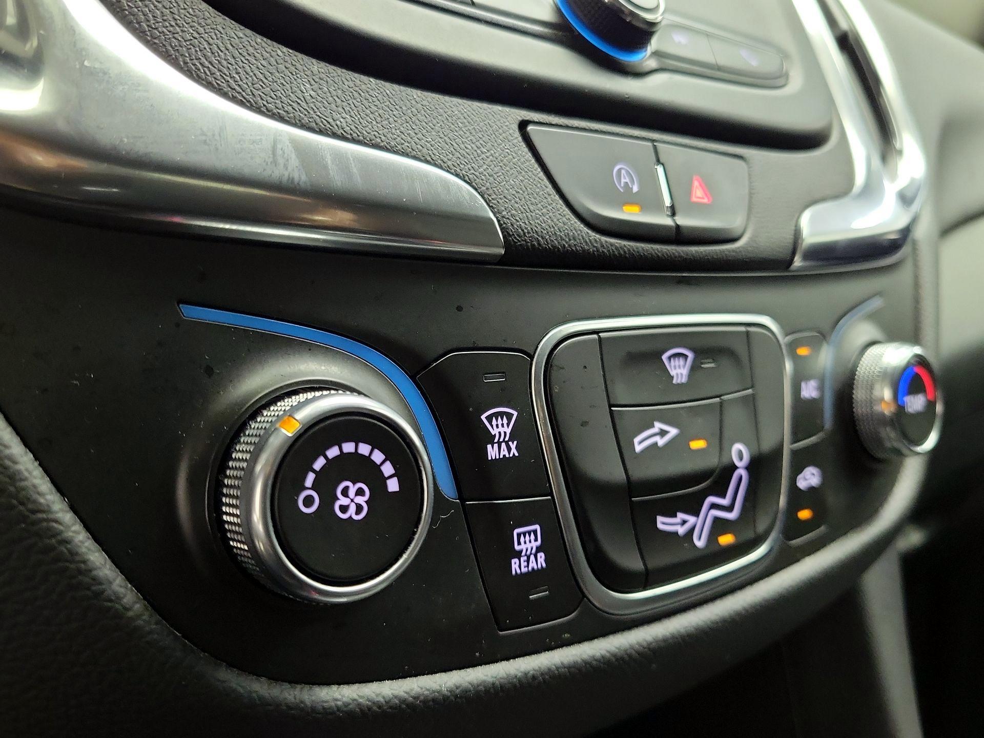 Thumbnail: 2022 Chevrolet Equinox - 17