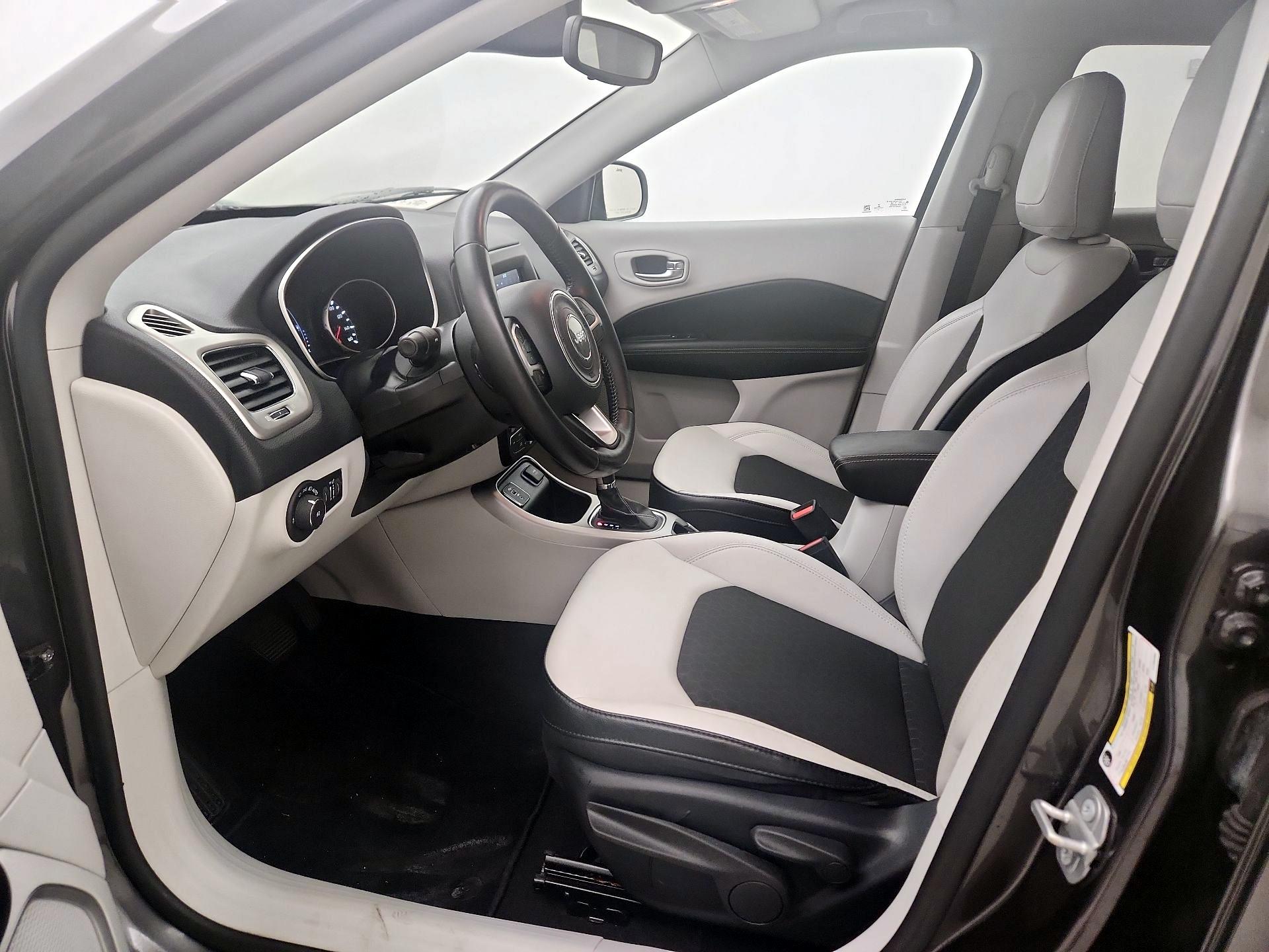 Thumbnail: 2020 Jeep Compass - 11