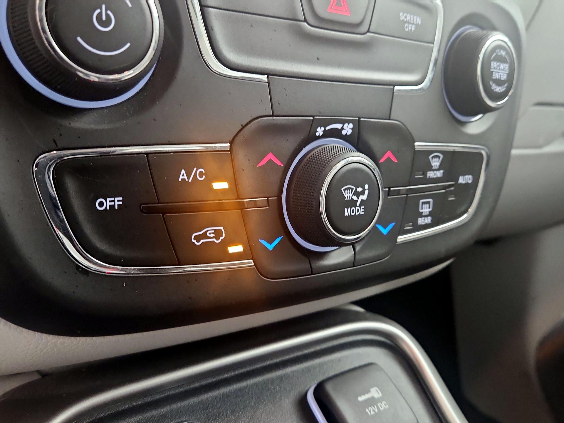 Thumbnail: 2020 Jeep Compass - 16