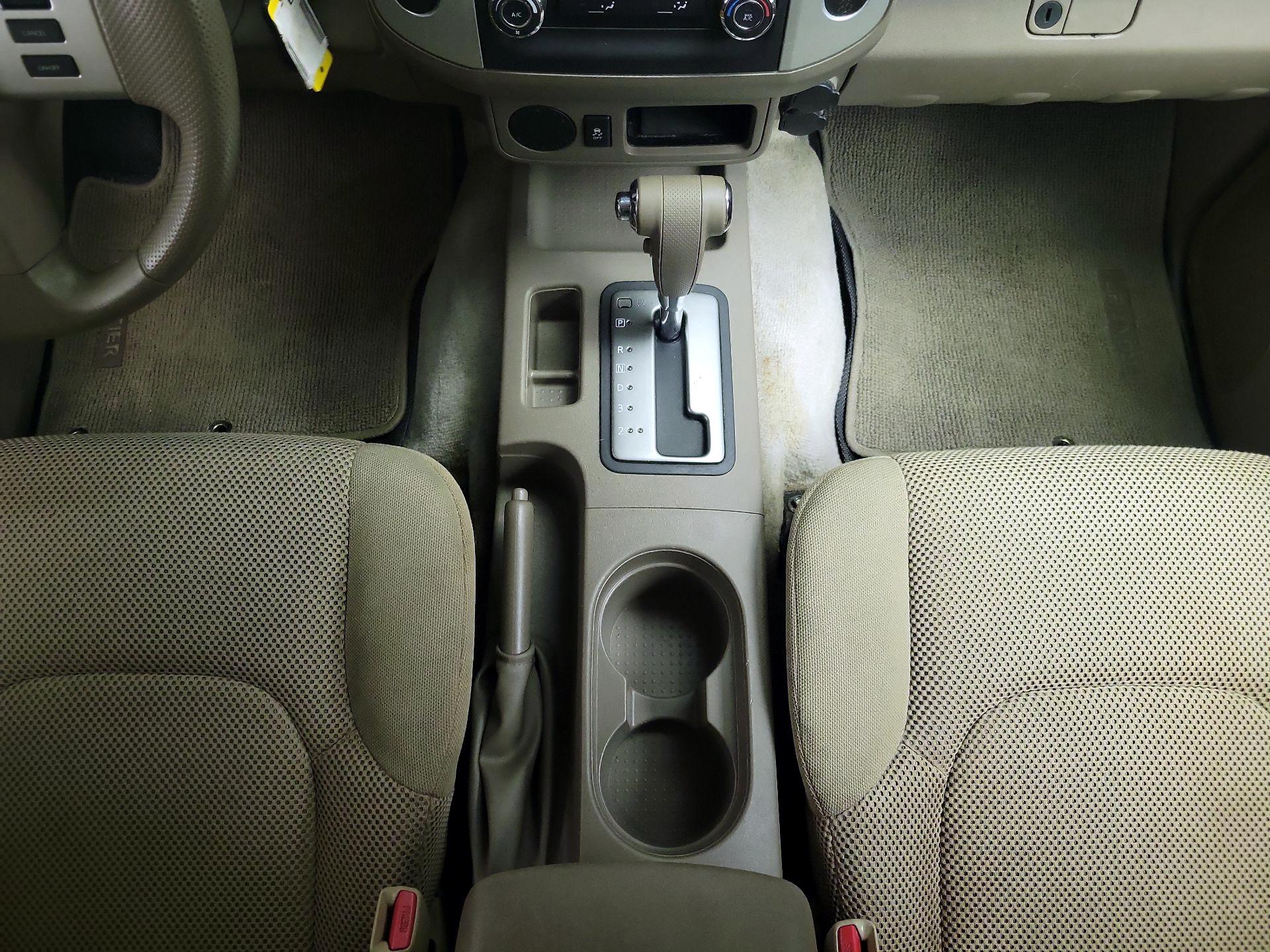 Thumbnail: 2016 Nissan Frontier - 16